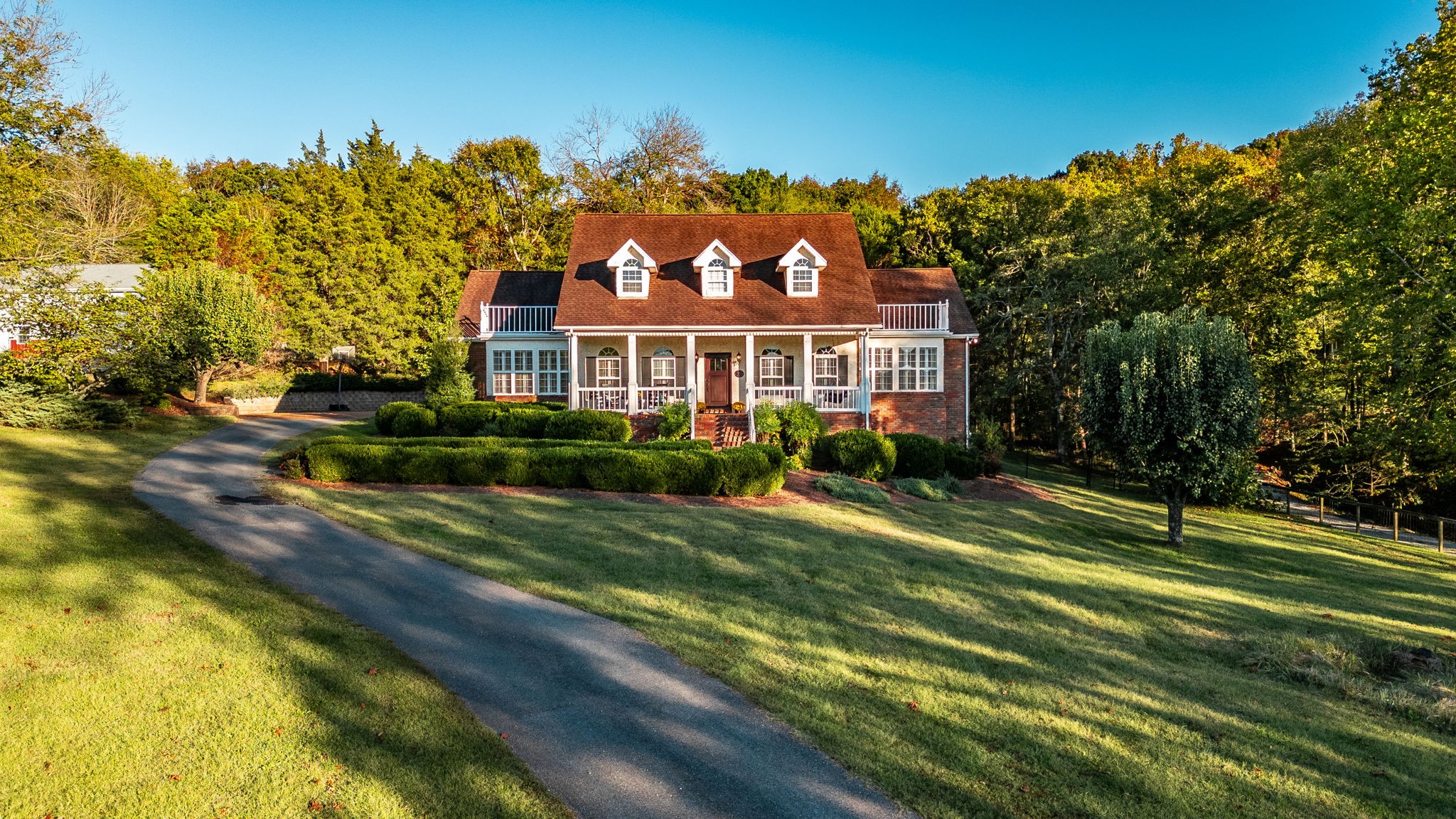 2595 Long Hollow Pike