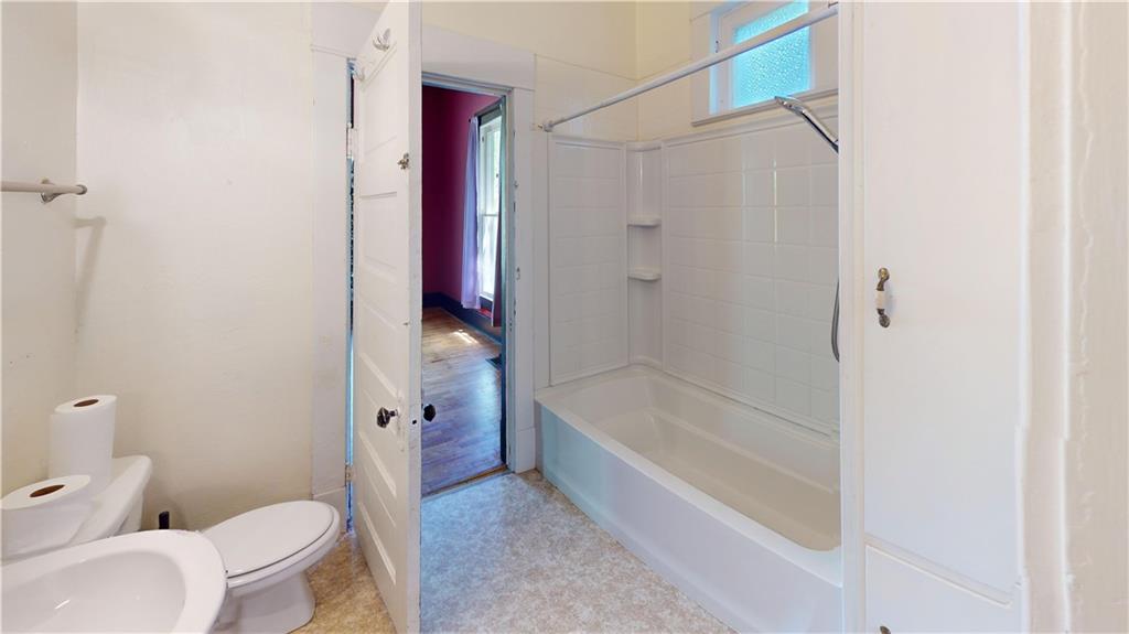 721 W Walnut Street