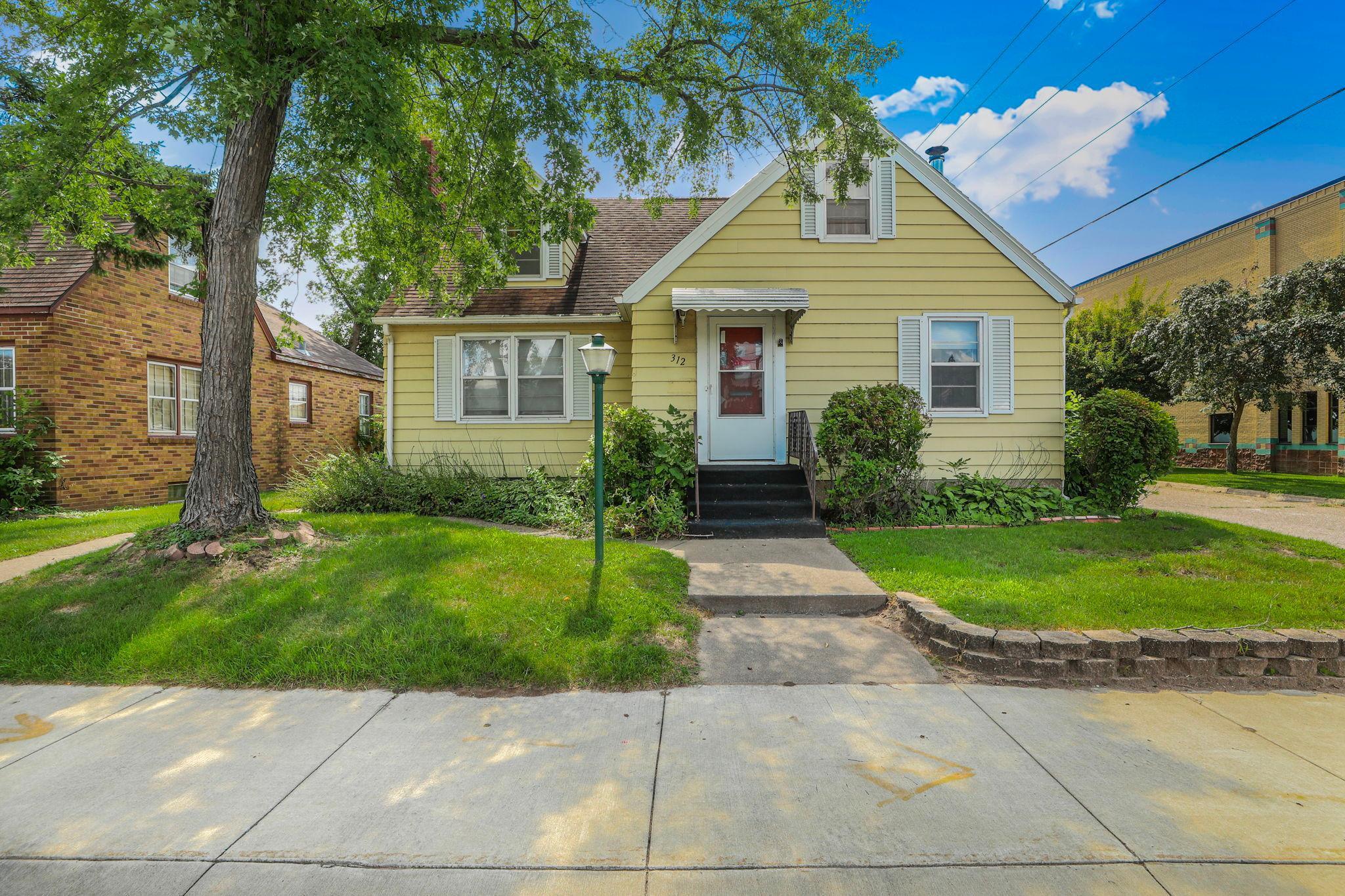 312 E Broadway