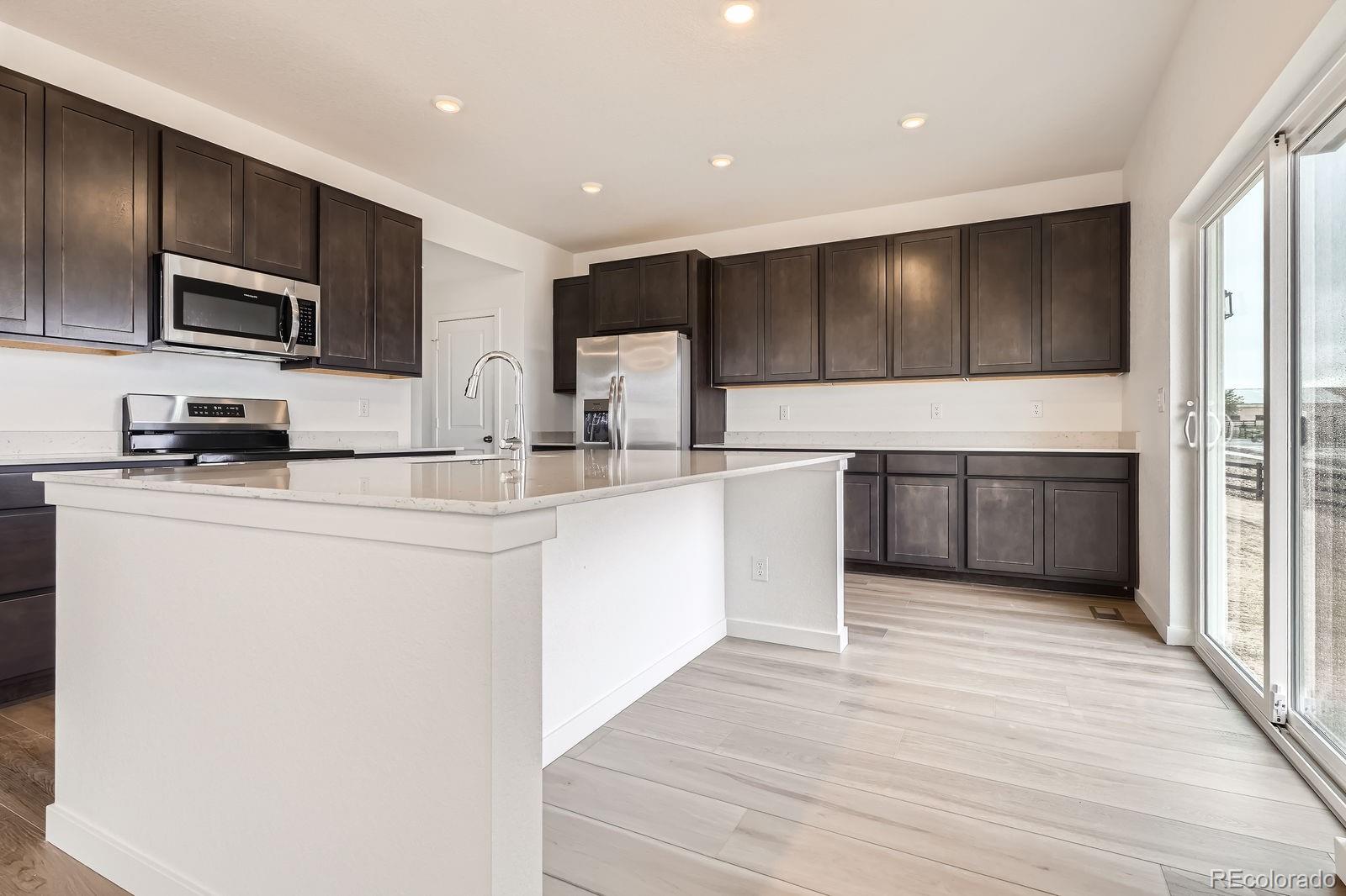 11039 Snowdon Street