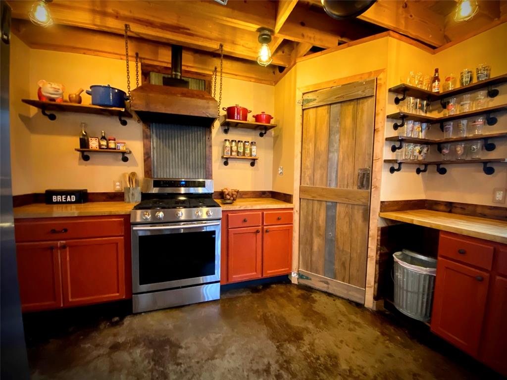 4608 Highway 1689