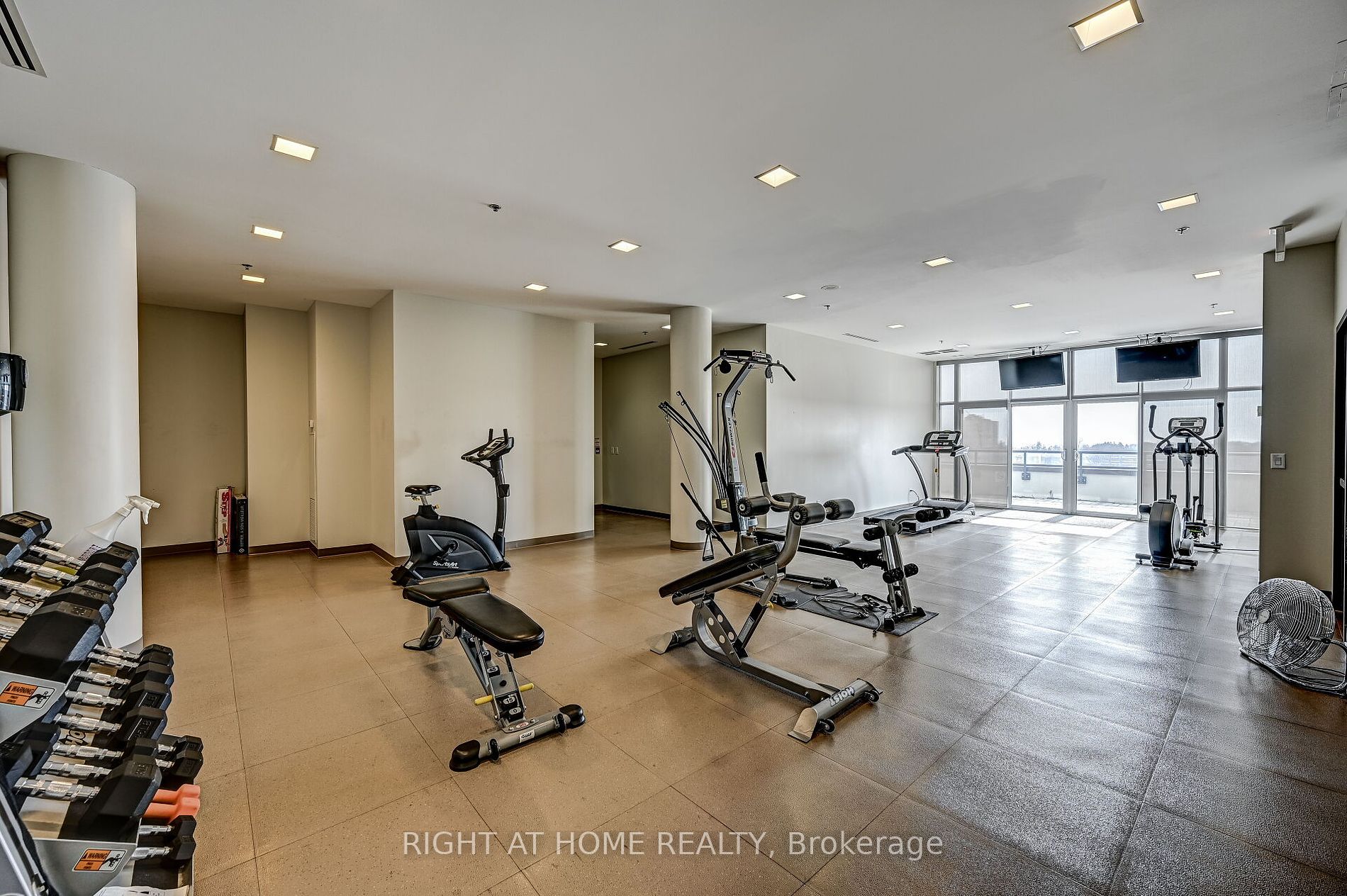 11 Superior Ave 207