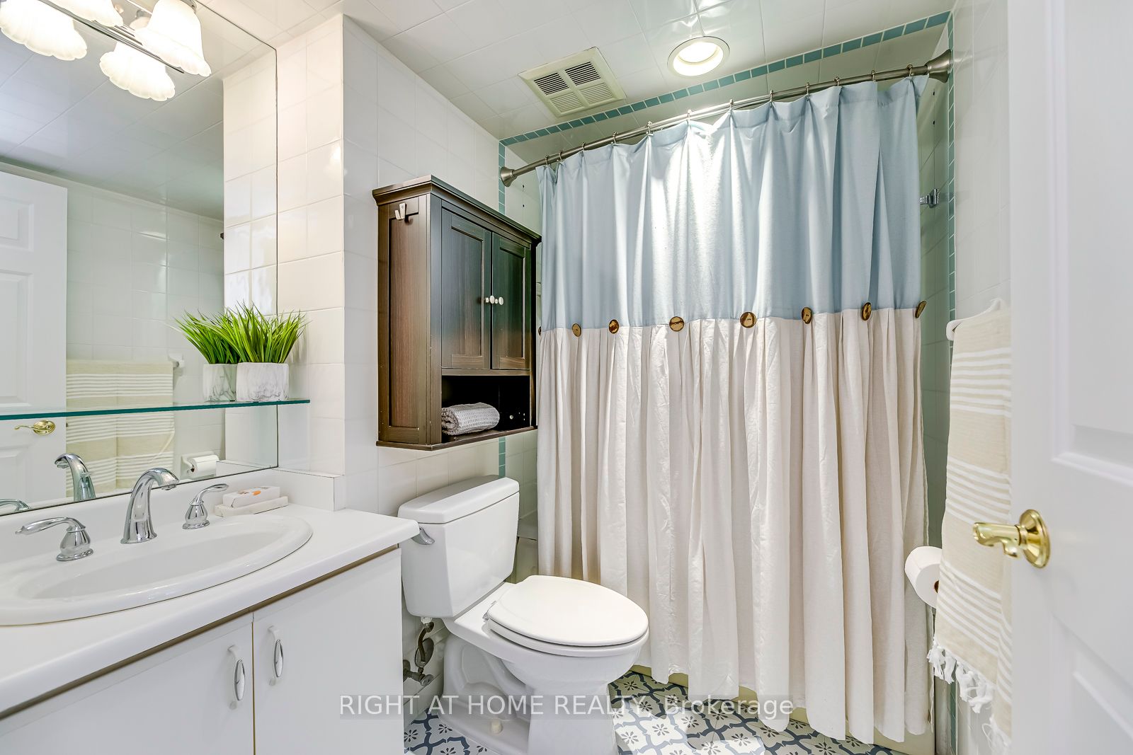 20 Southport St 318
