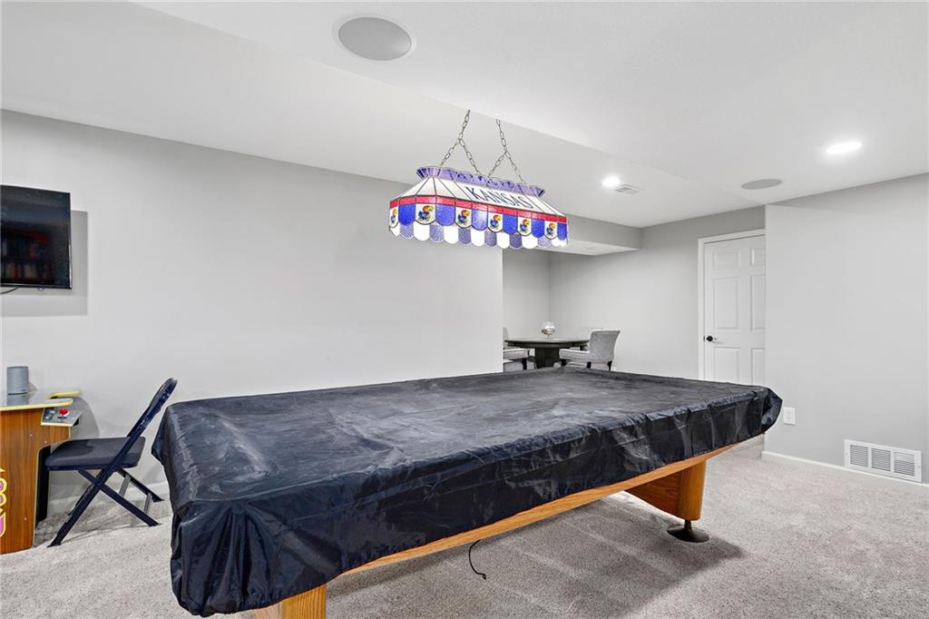 9407 W 124th Terrace