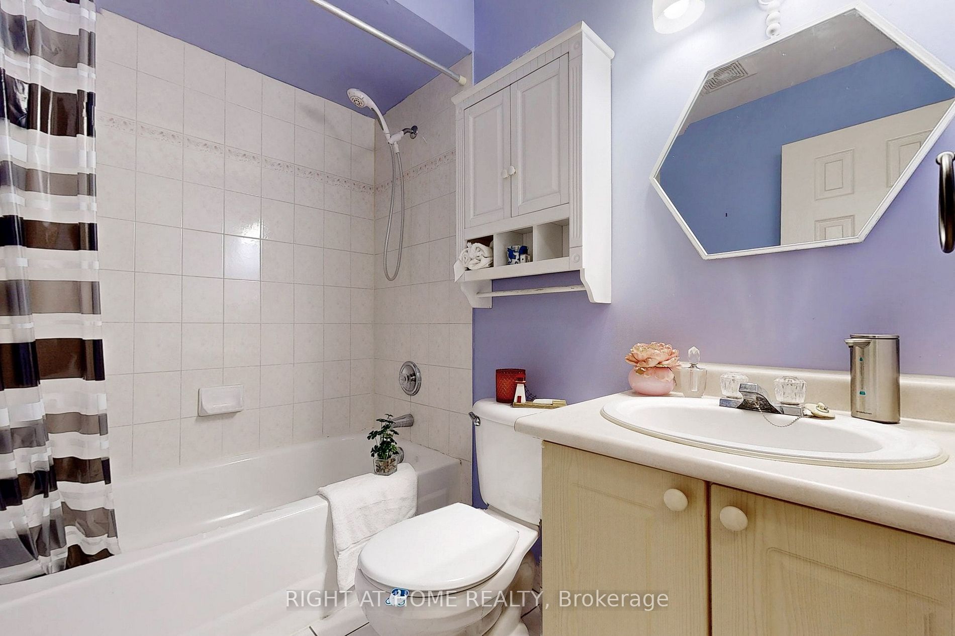 2370 W Britannia Rd 7