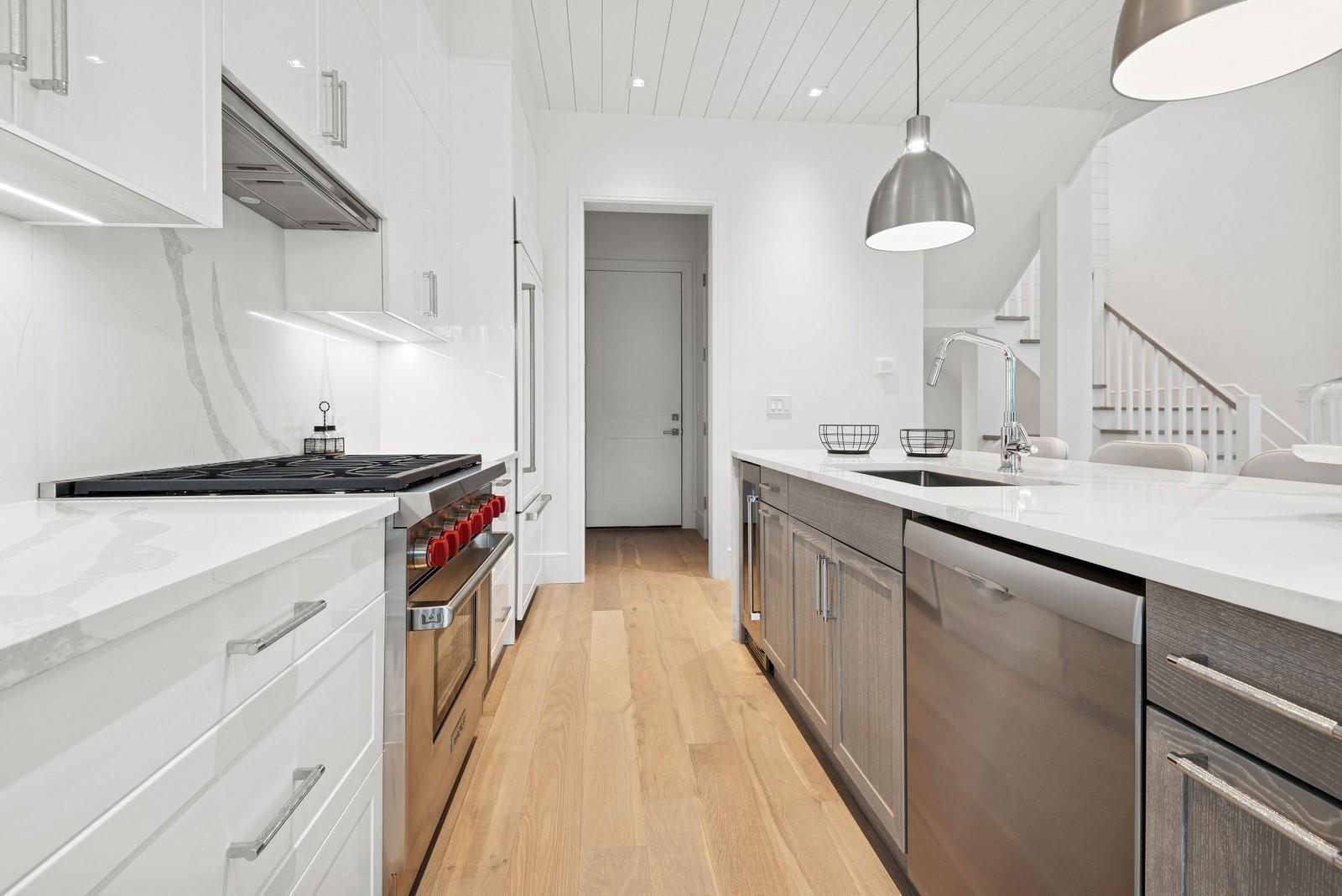 8 Magnolia Drive 2A