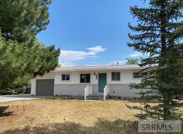 700 Robins Avenue