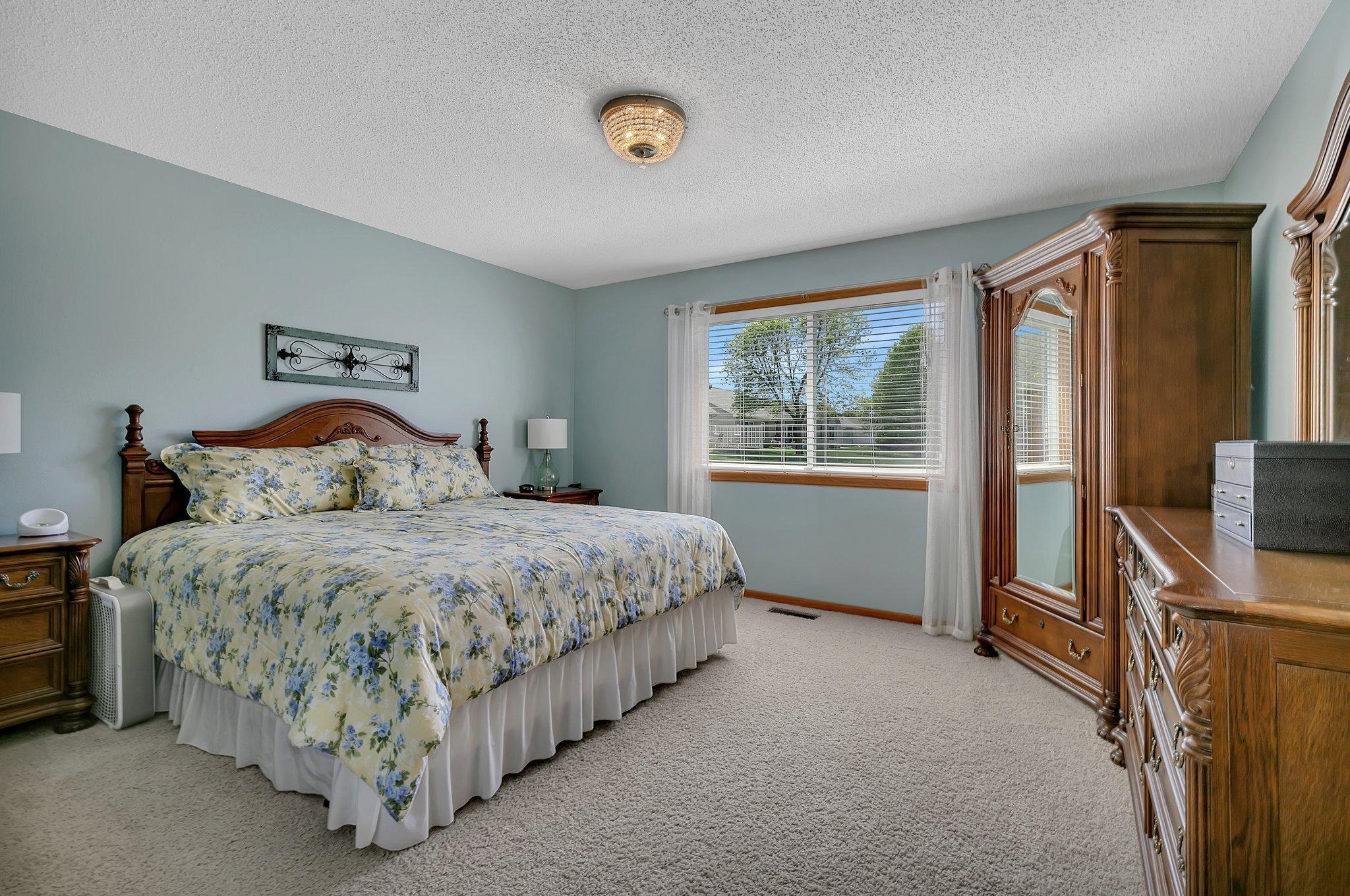223 Glenview Loop