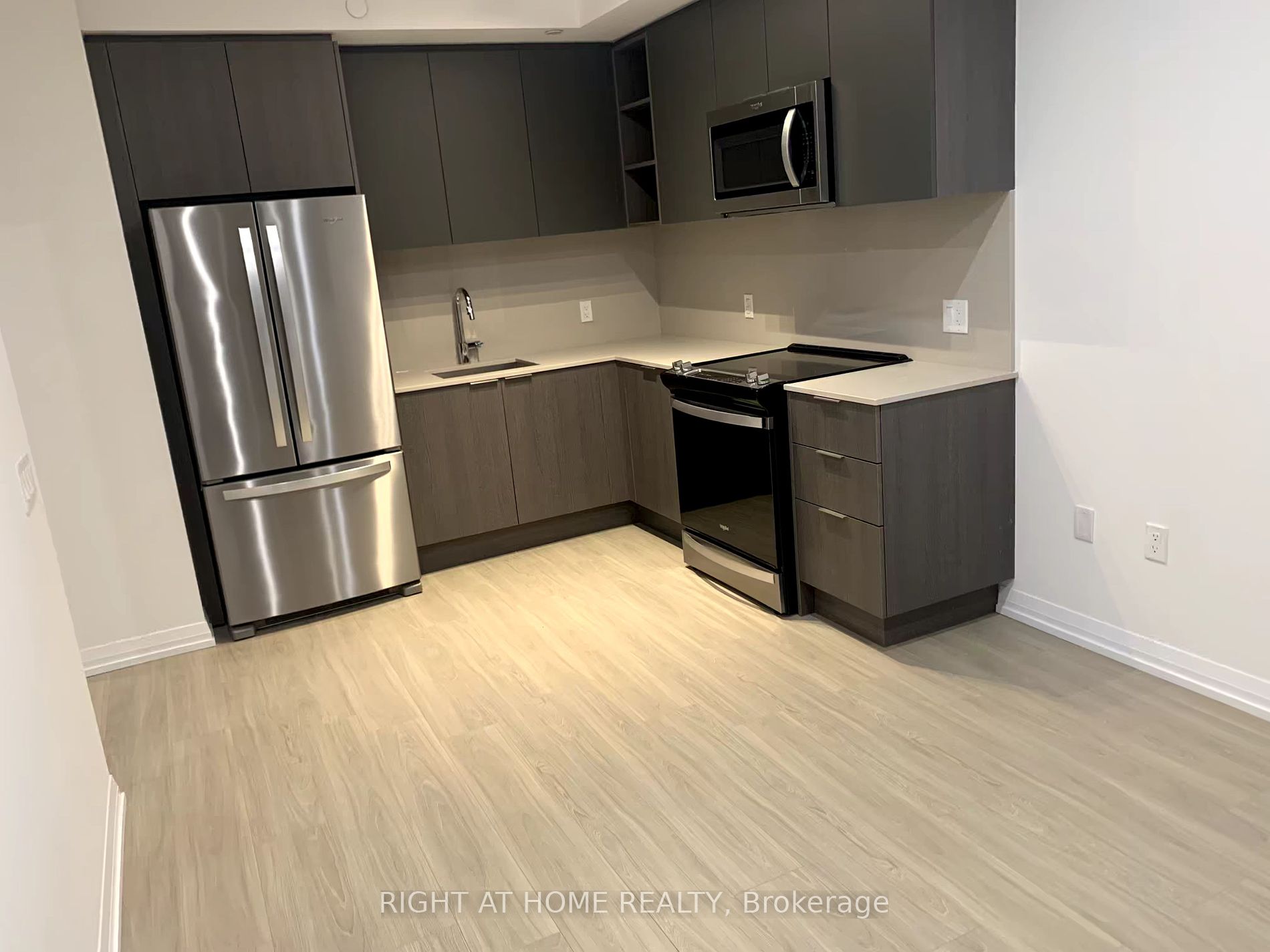 50 Dunfield Ave 515