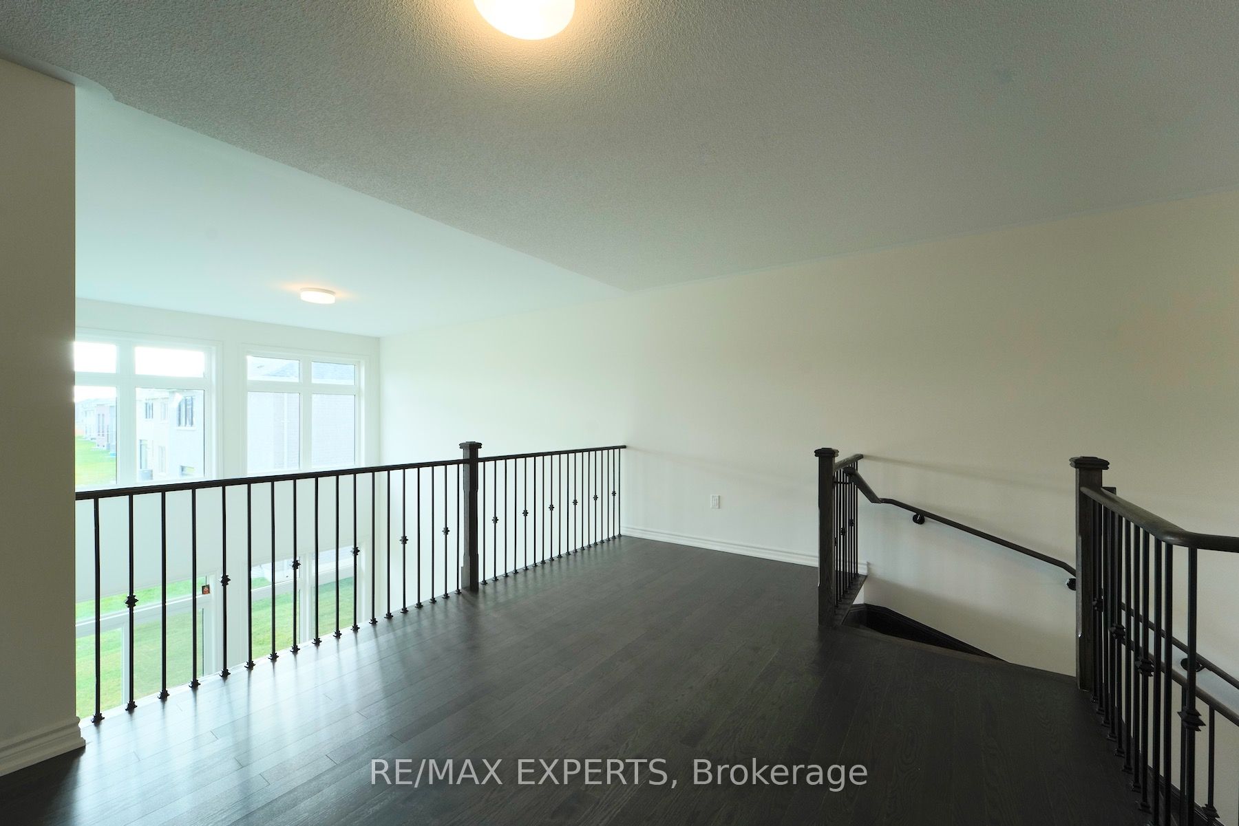 18 Mayapple St