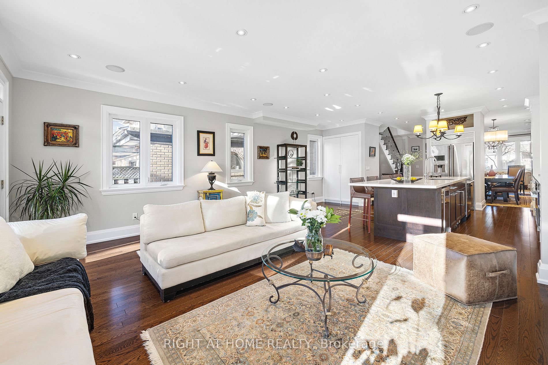 55 Stibbard Ave