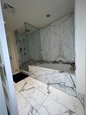 180 University Ave 4102