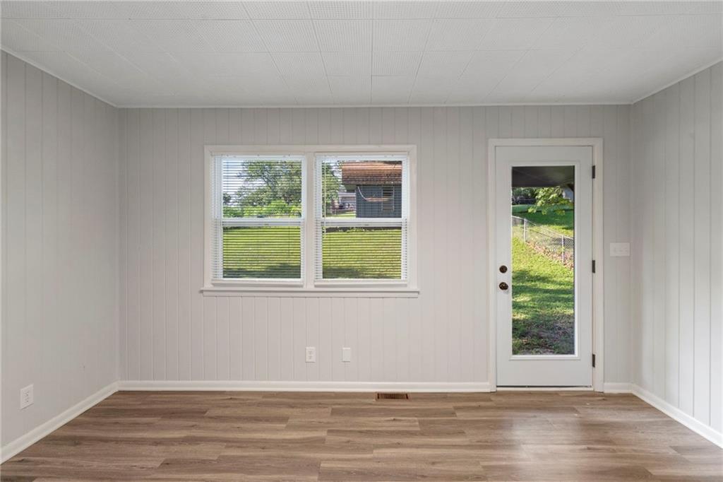 5211 NE 46th Terrace