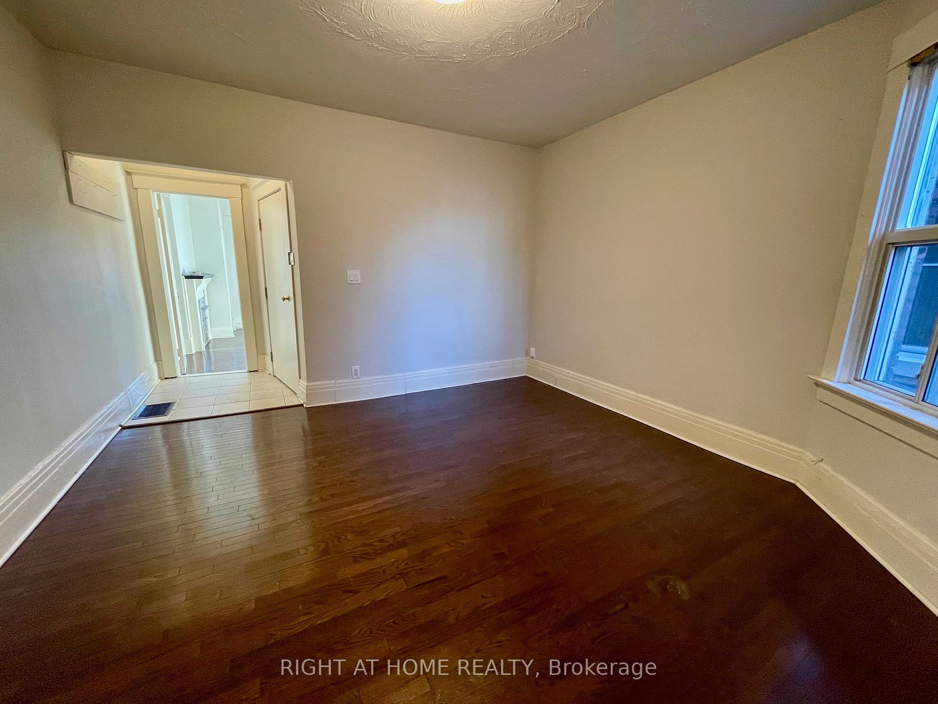 163 Greenwood Ave Main