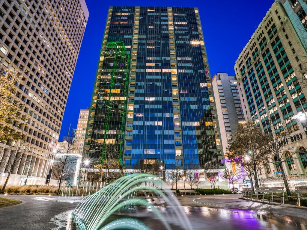 1200 Main Street 703