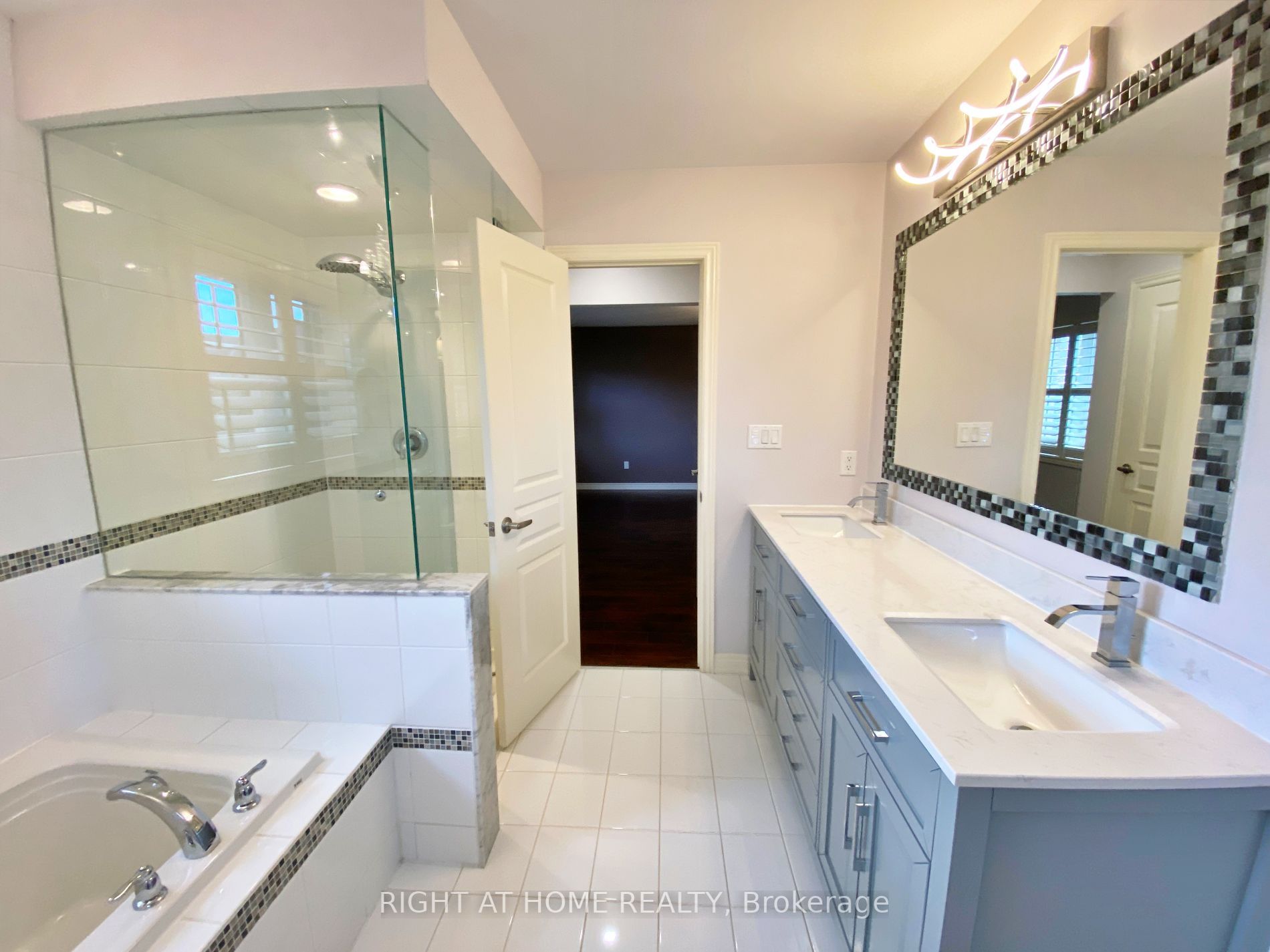 3126 Trailside Dr