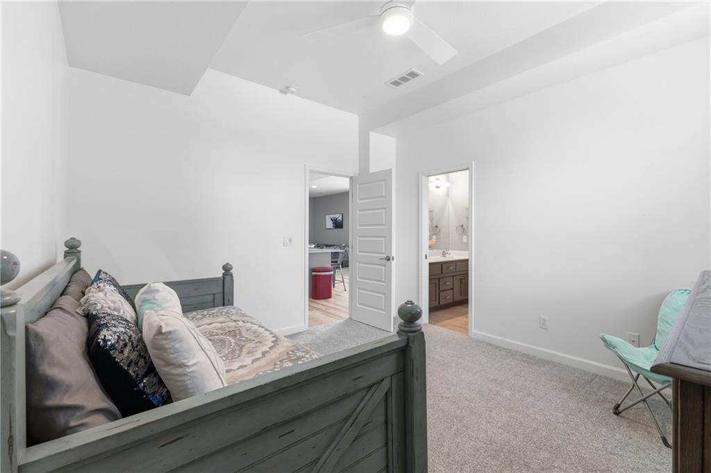 10512 N Euclid Avenue