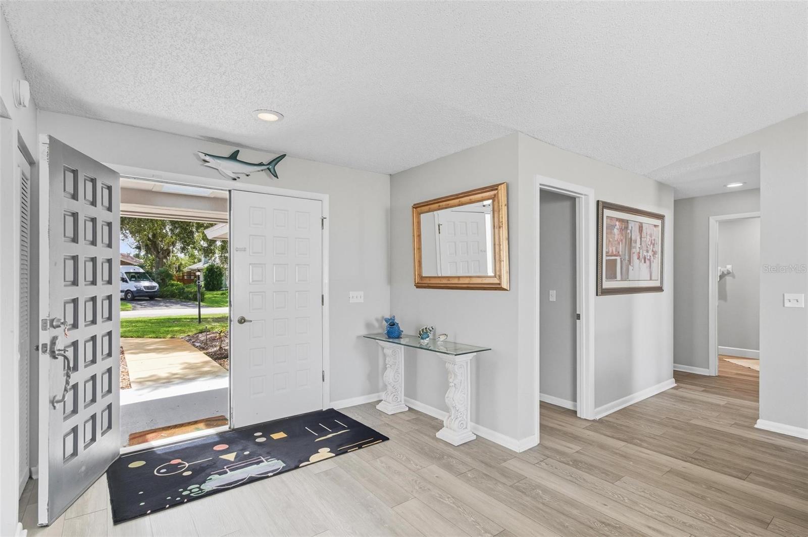 53 Cochise Court