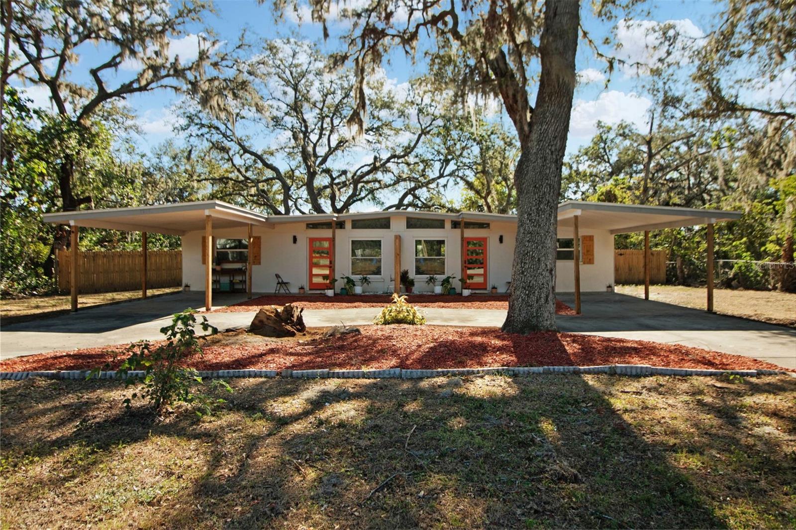 1217-1219 Lakeside Drive