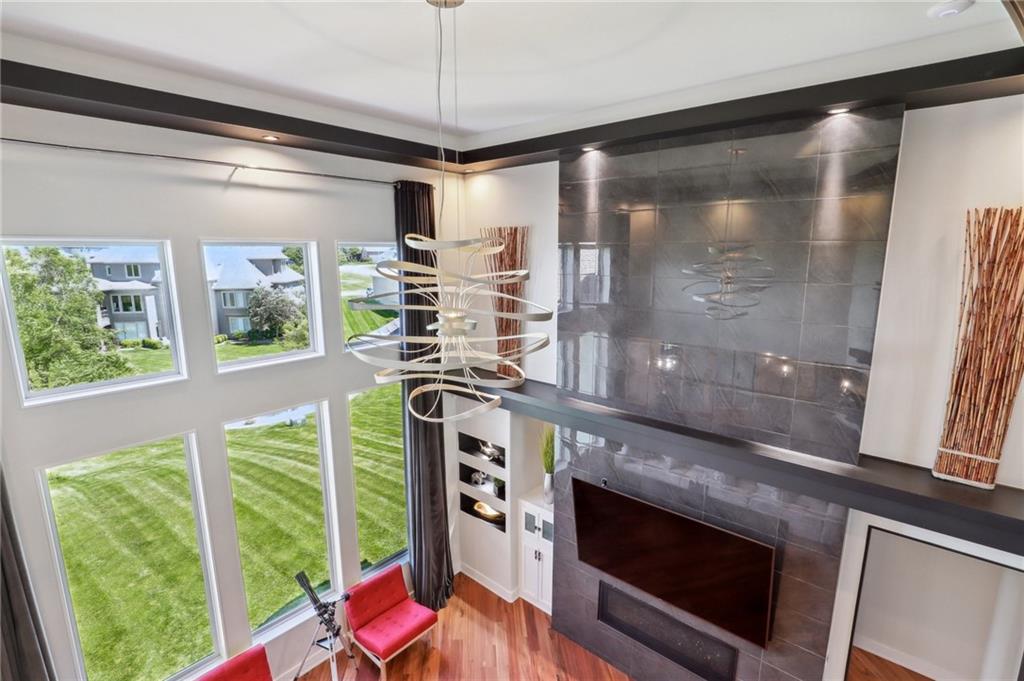 10239 N Kansas Avenue