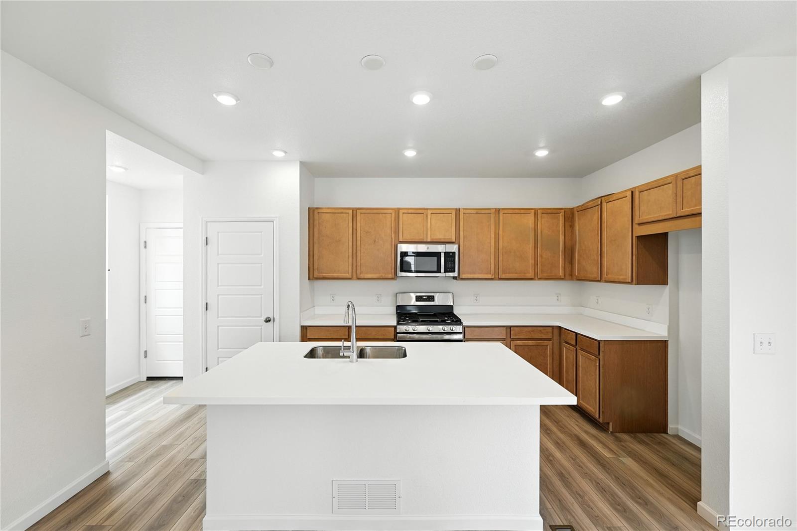 2086 Wagon Wheel Aly