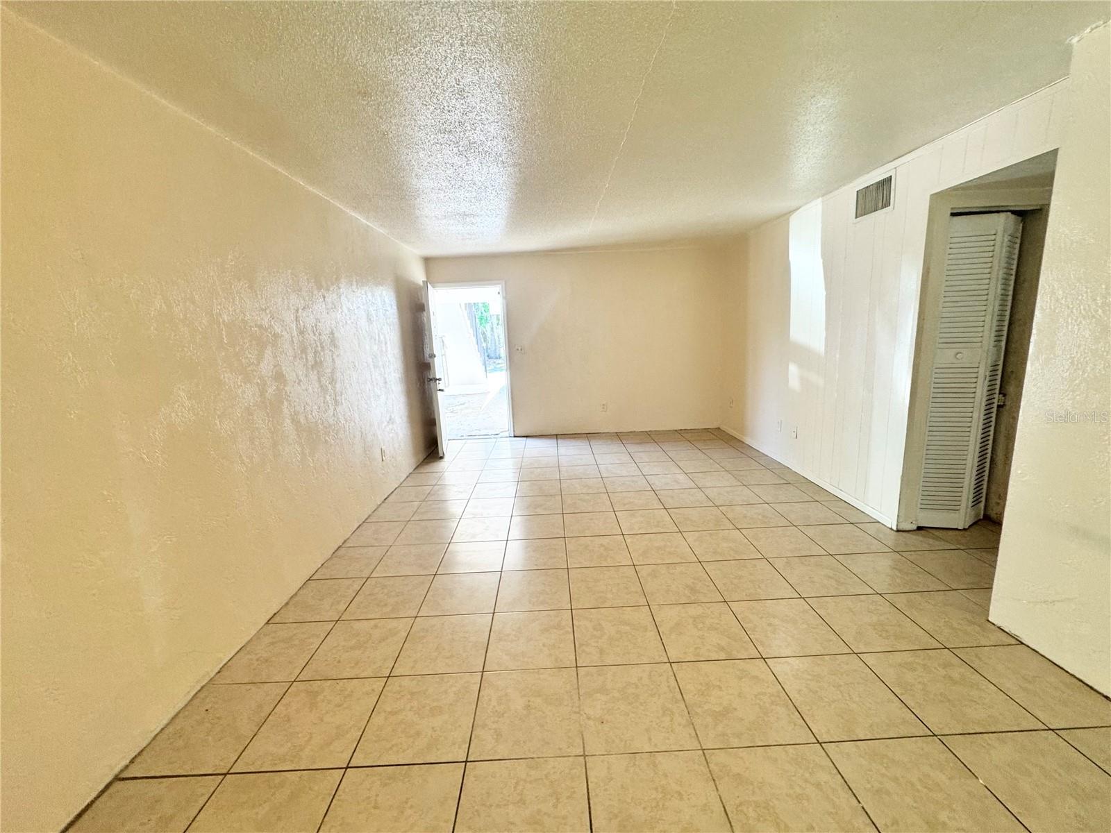 1229 Kennedy Road 43