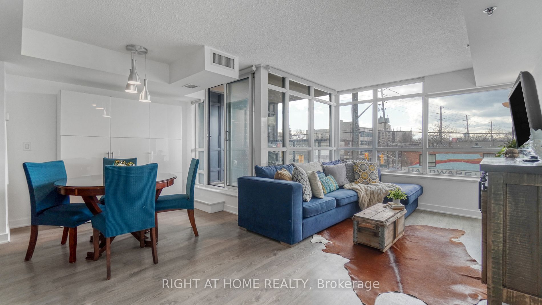 11 Superior Ave 207