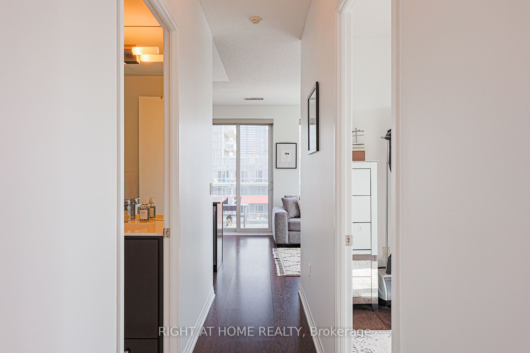 1 Cole St 907