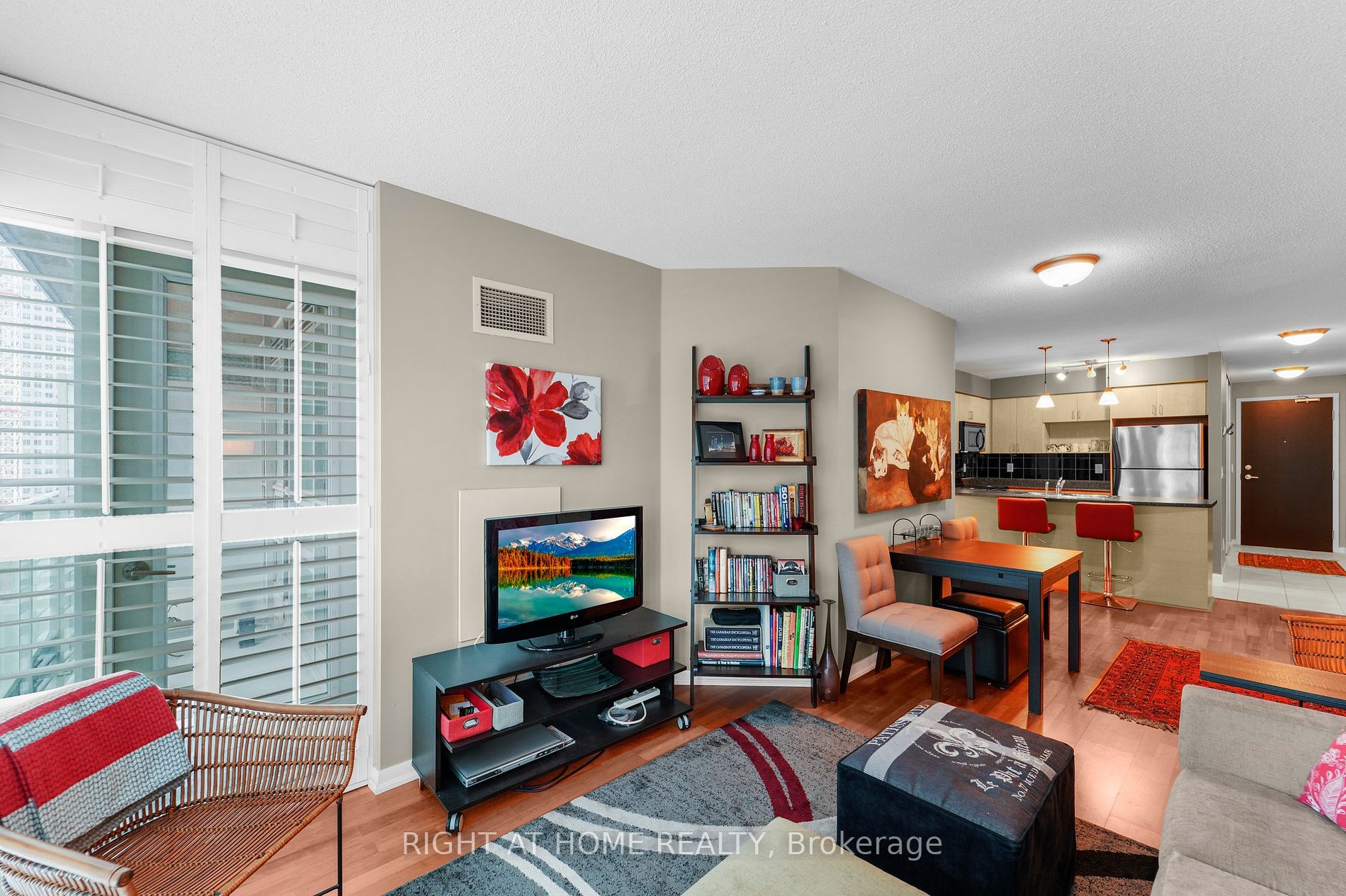 18 Yonge St 2315