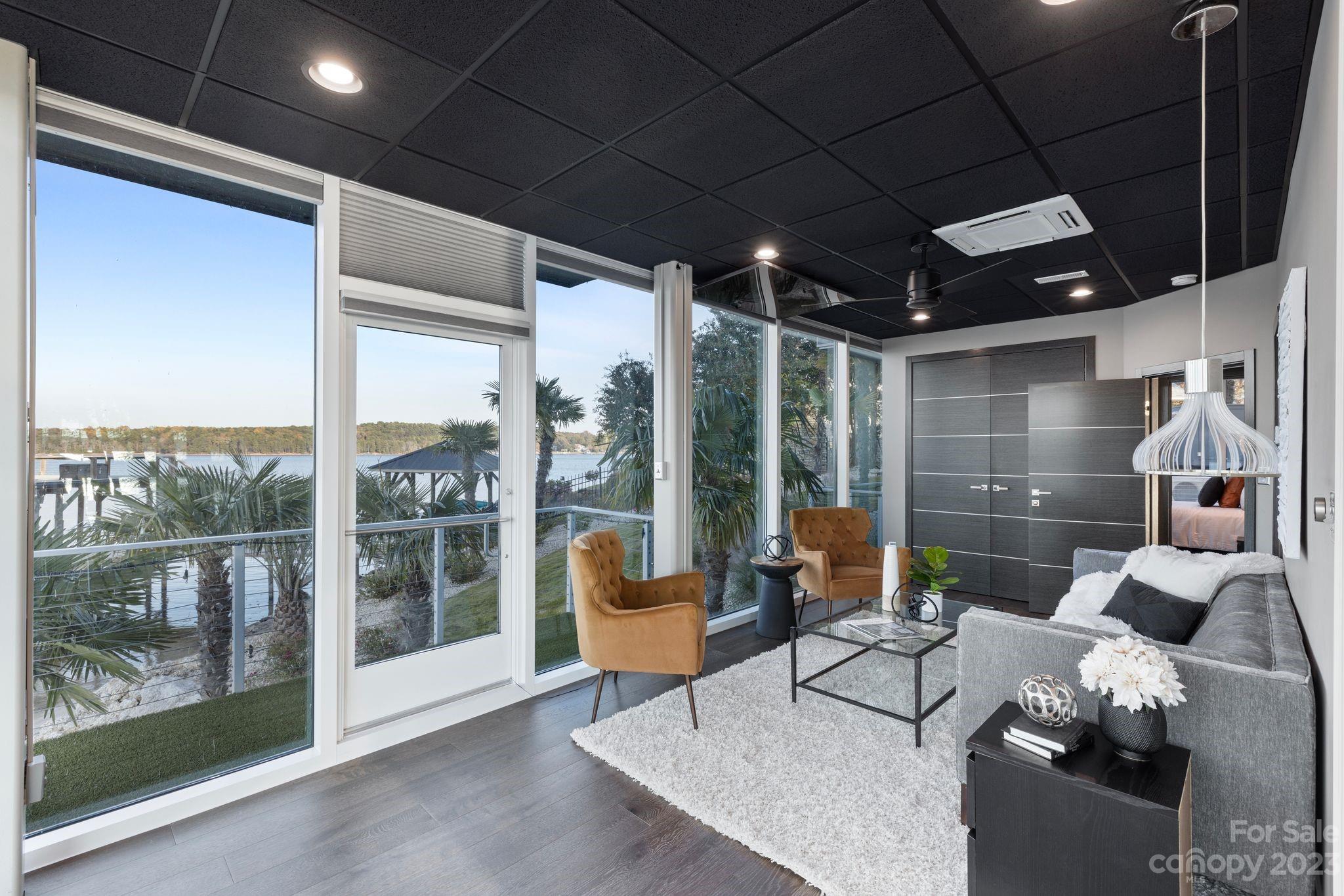 8776 Harbor Circle