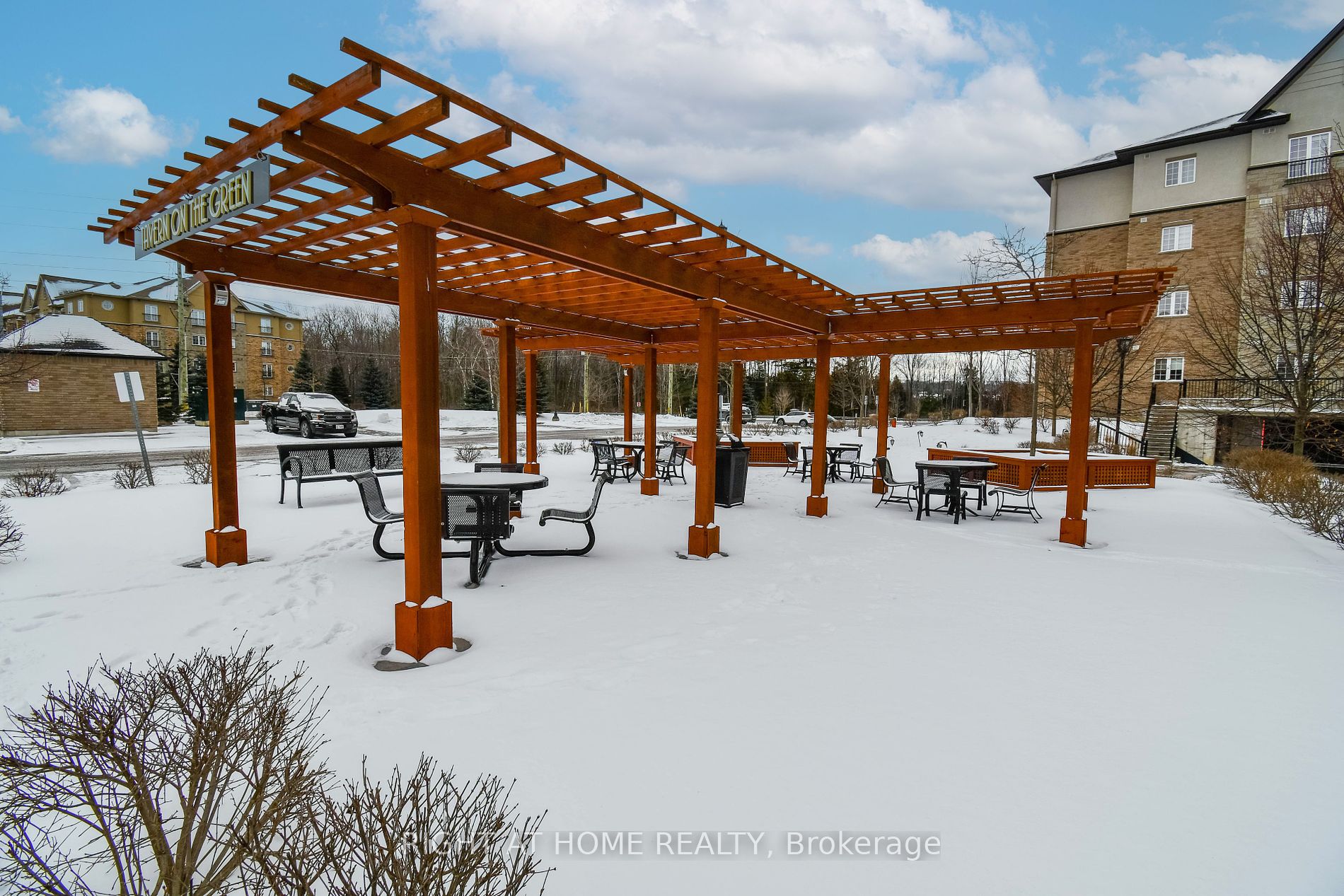 40 S Ferndale Dr 409