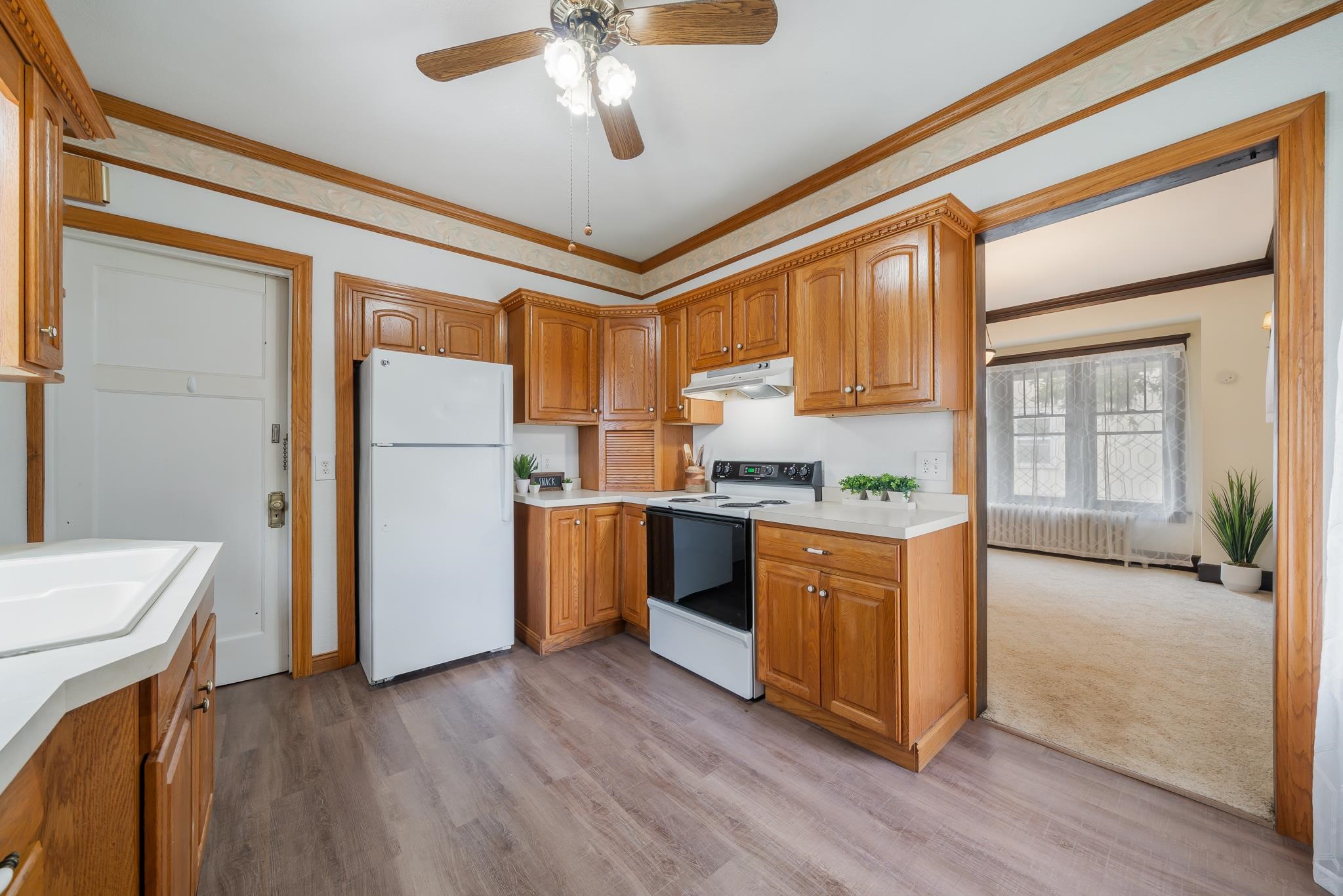 30 Oaklawn Avenue