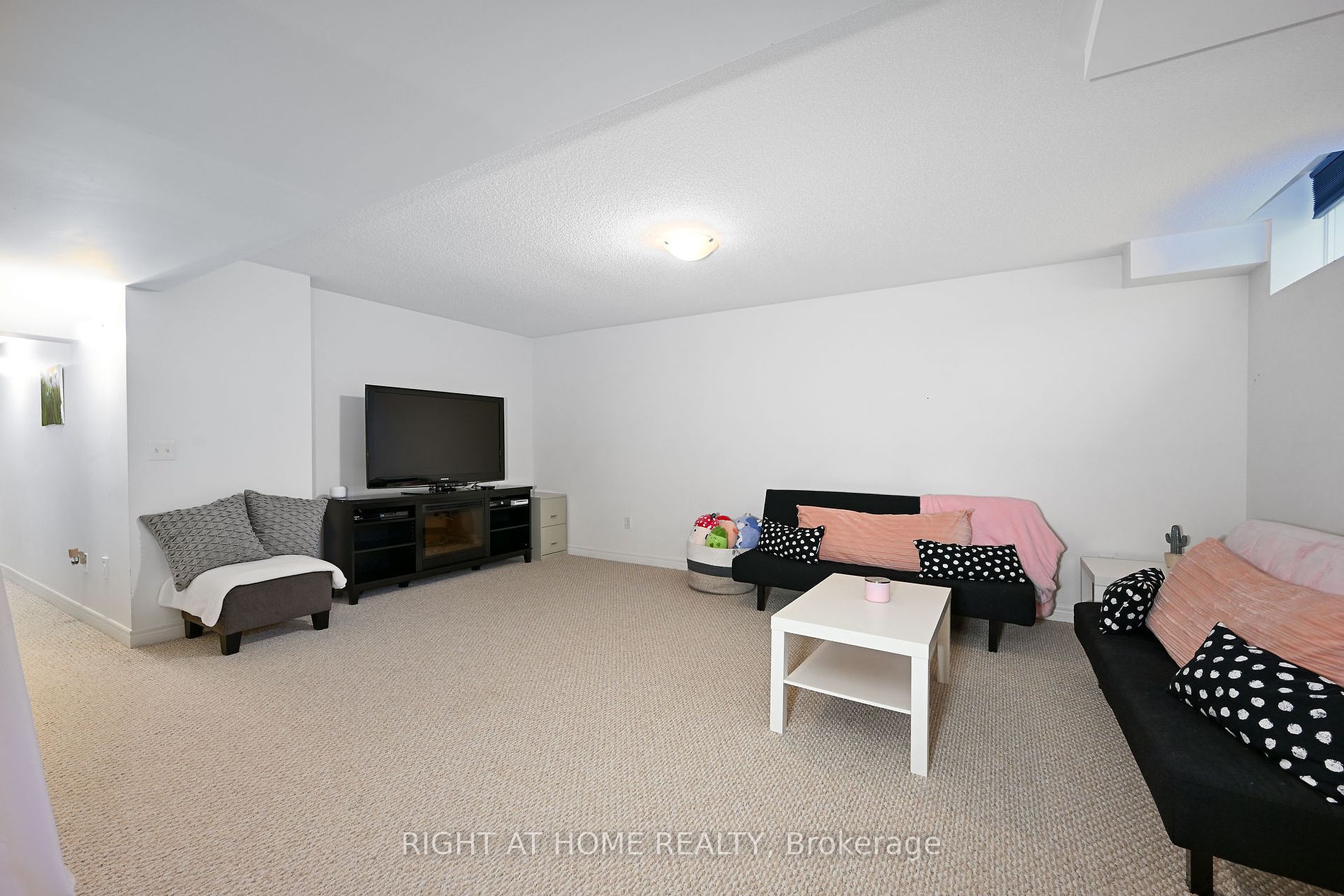 80 Fingland Cres