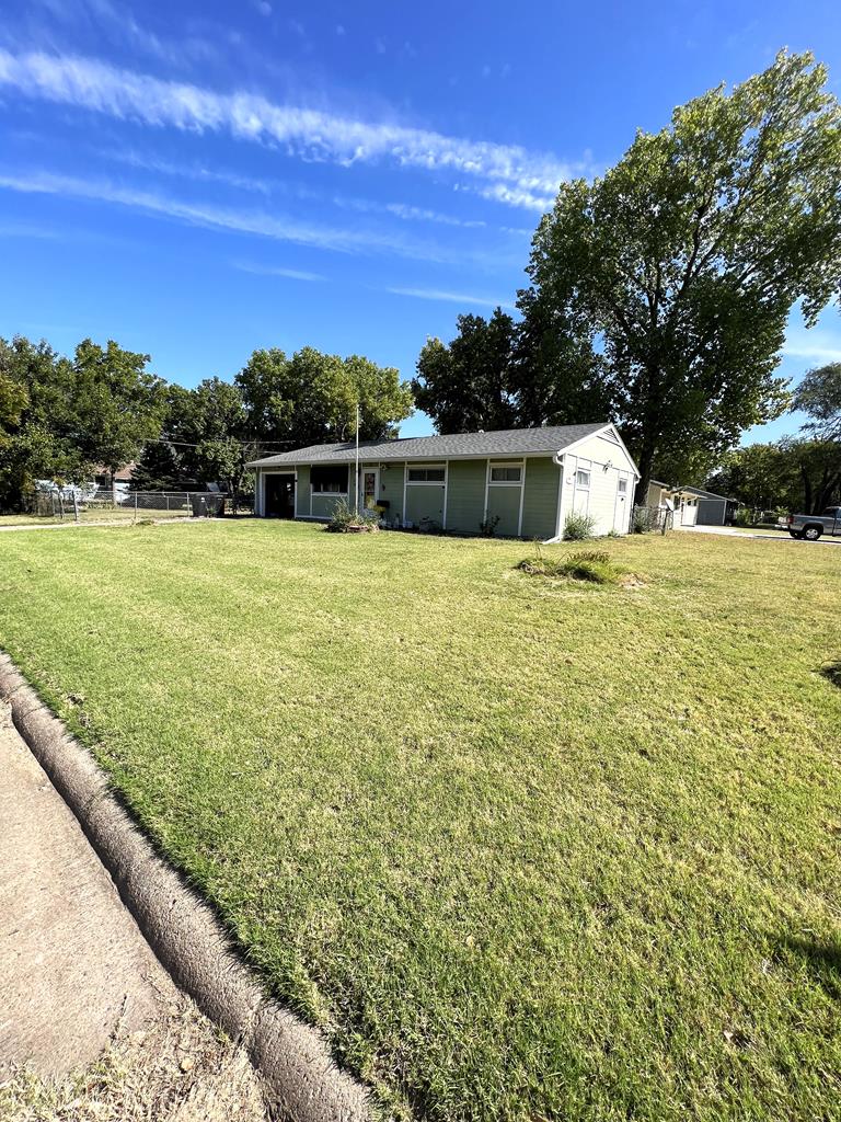 1524 Pawnee Avenue. Salina, Kansas • SalinaHomes