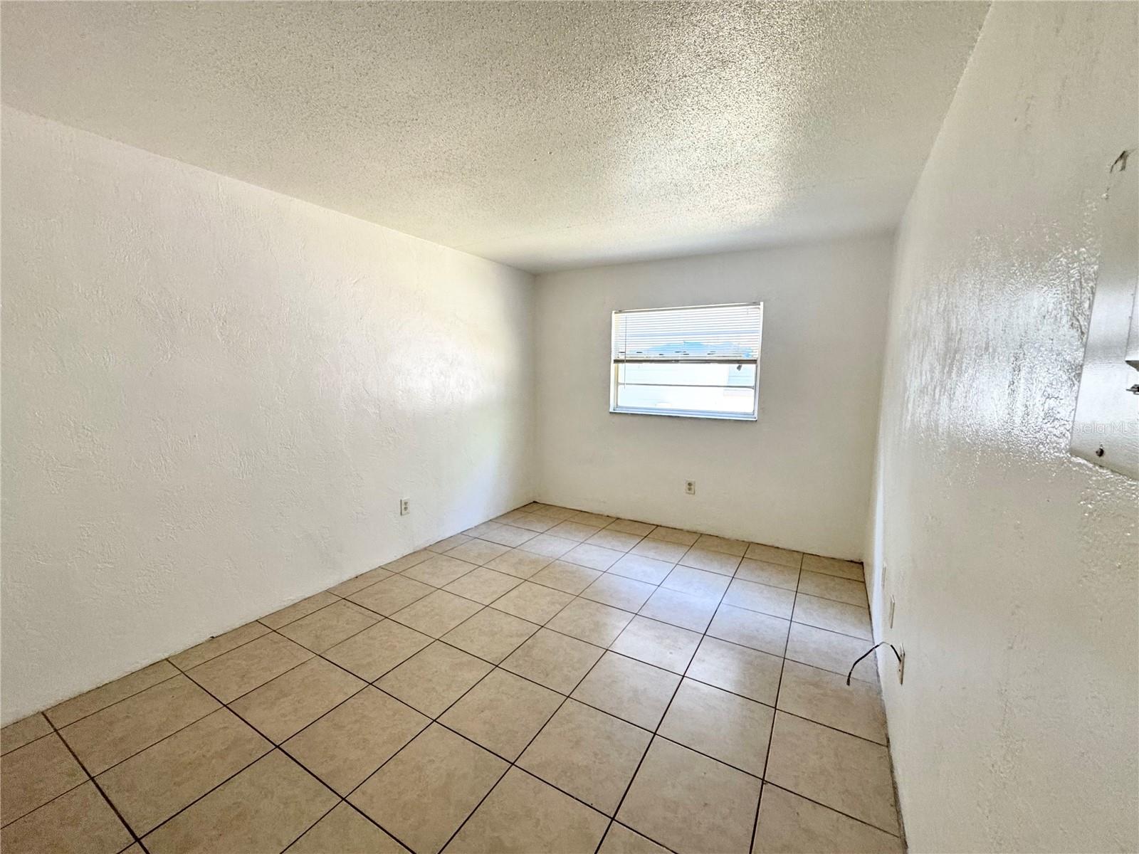 1229 Kennedy Road 43
