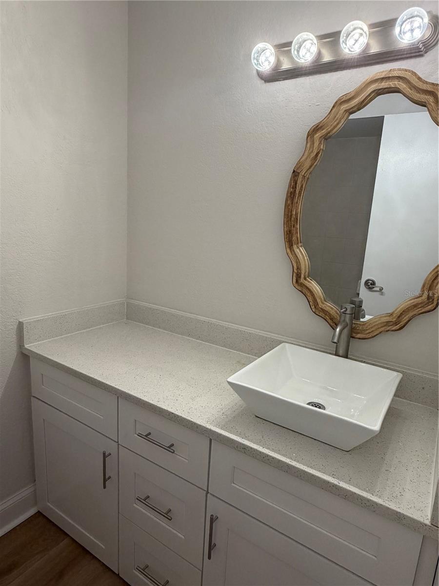 11520 Westwood 527