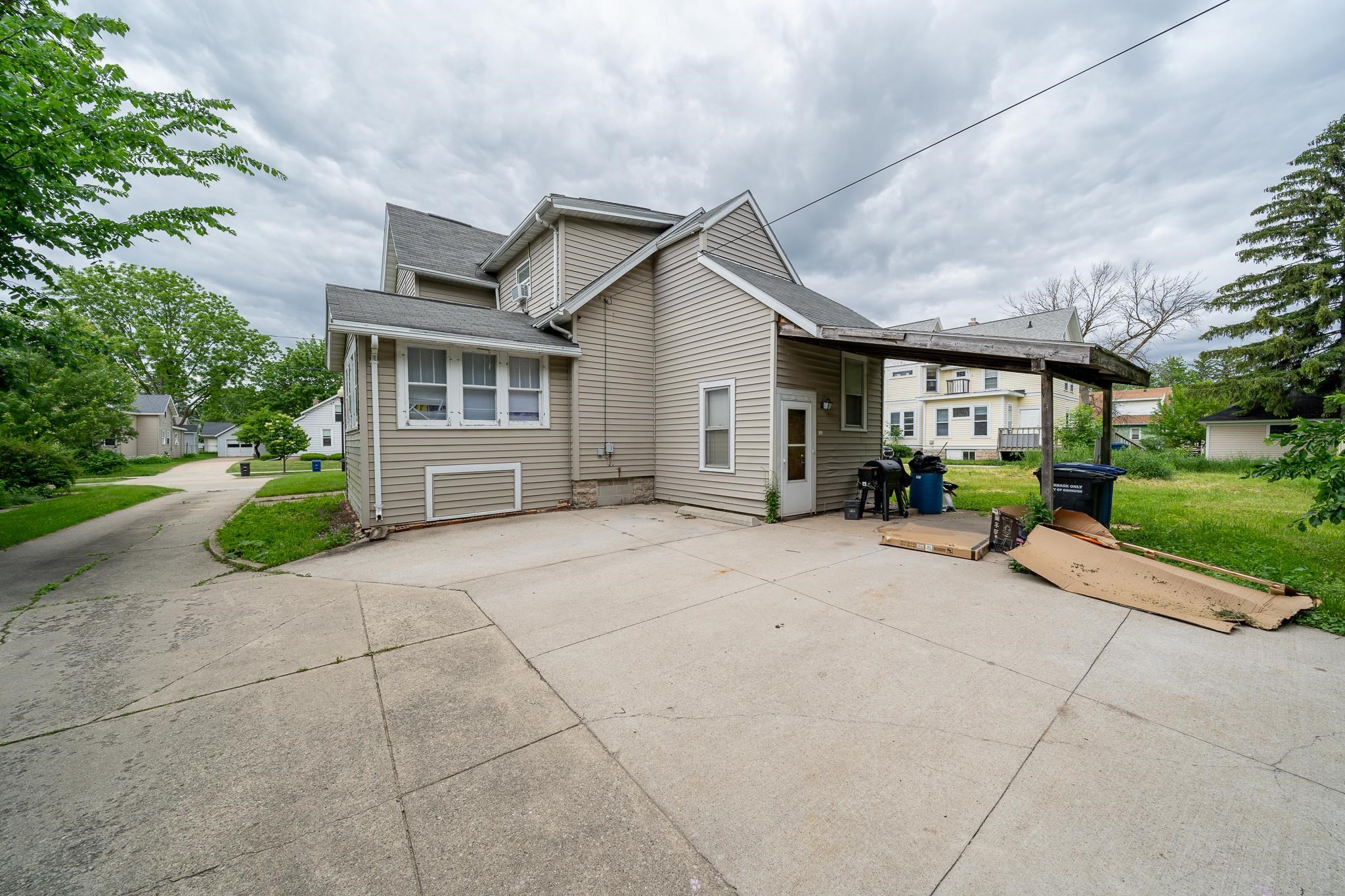 1414 N MAIN Street