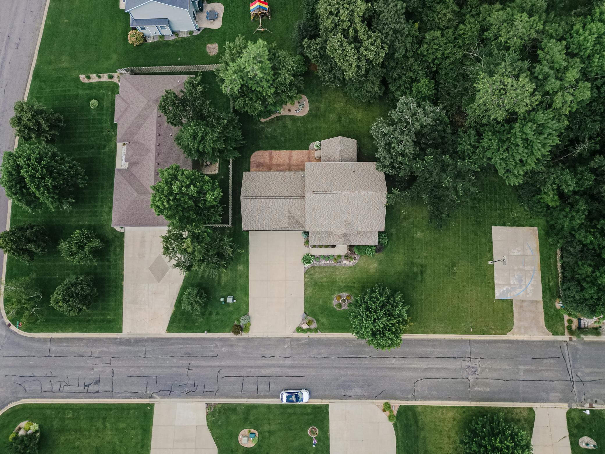 1301 Pondview Lane