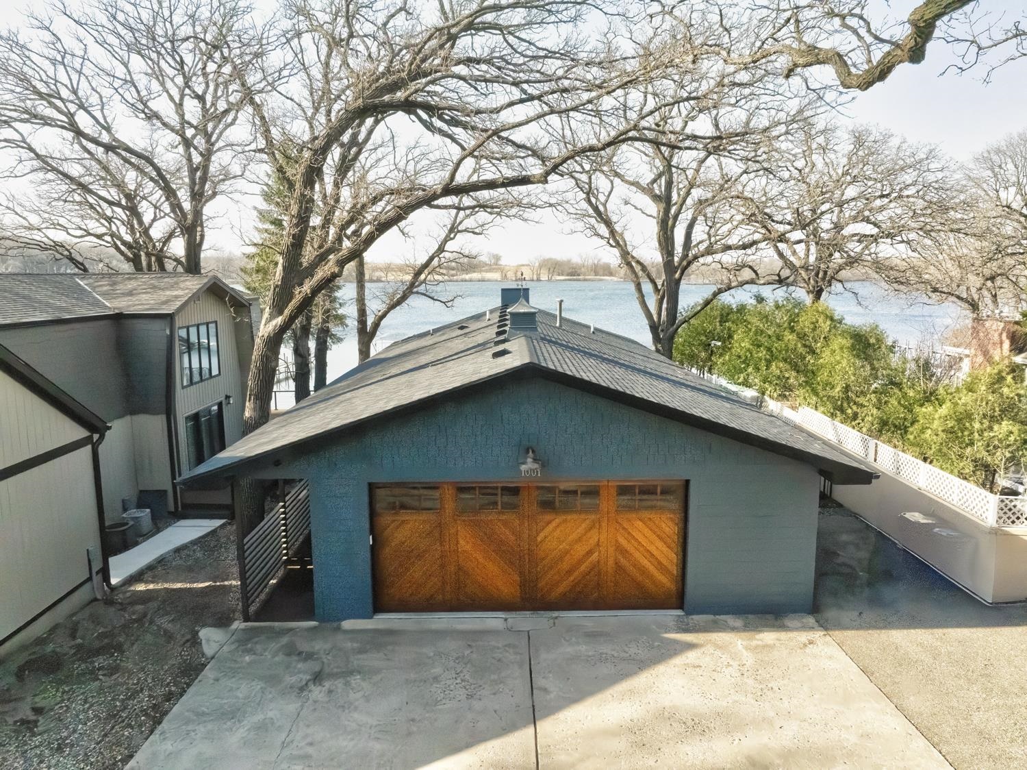 1001 Oak Place