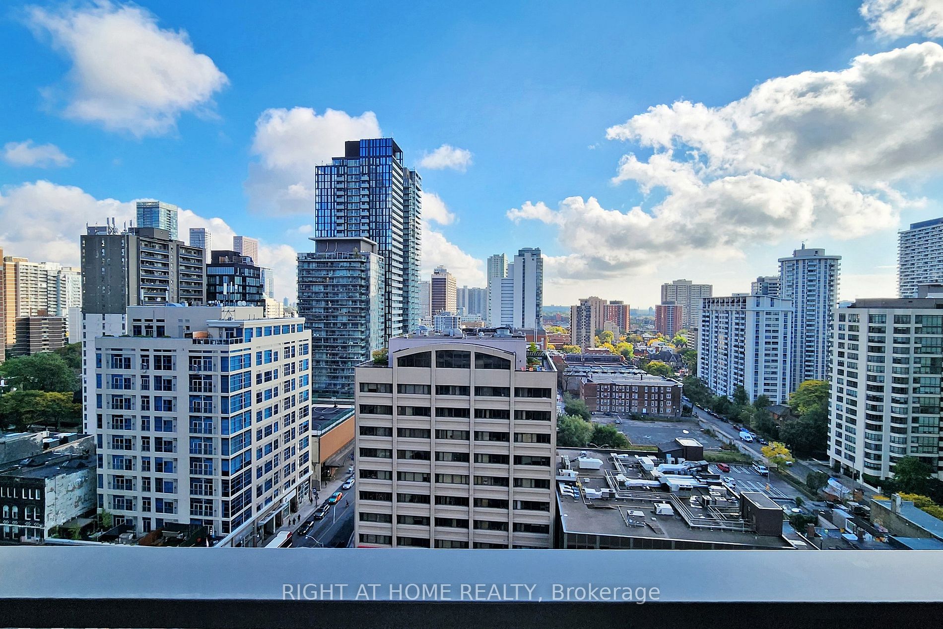 11 W Wellesley St 1301