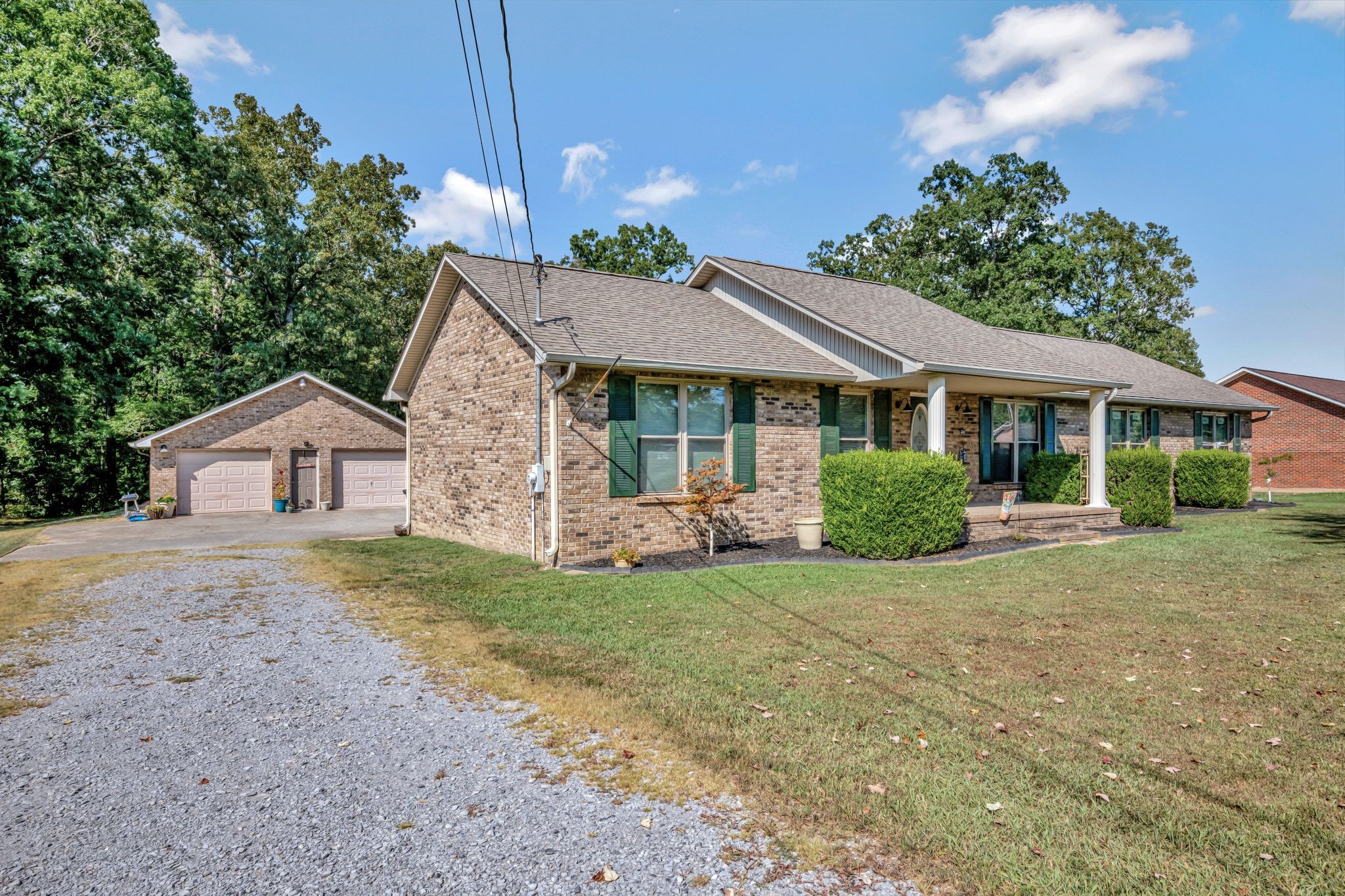 459 River Oaks Dr