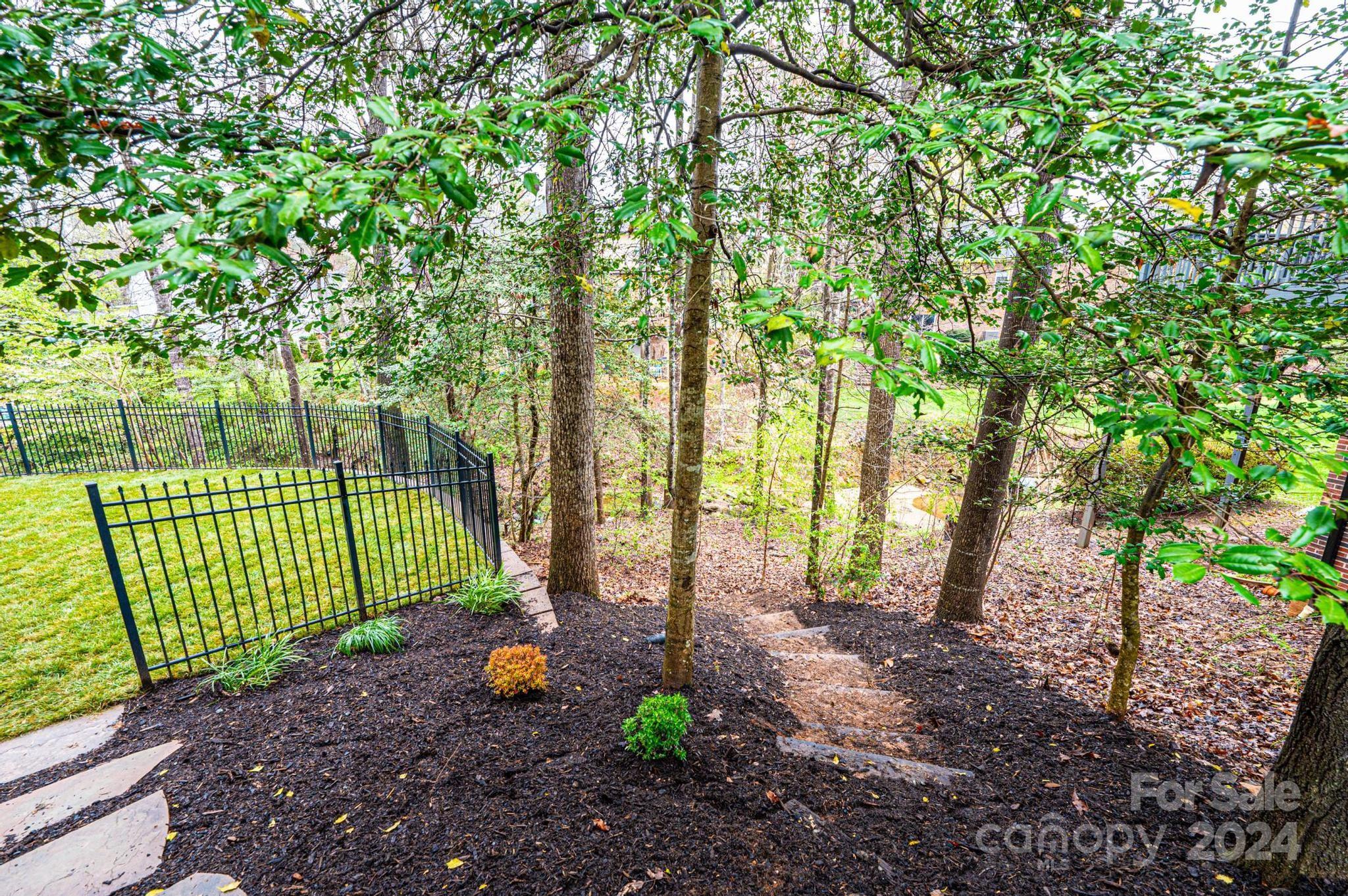 1021 38th Avenue NE 30