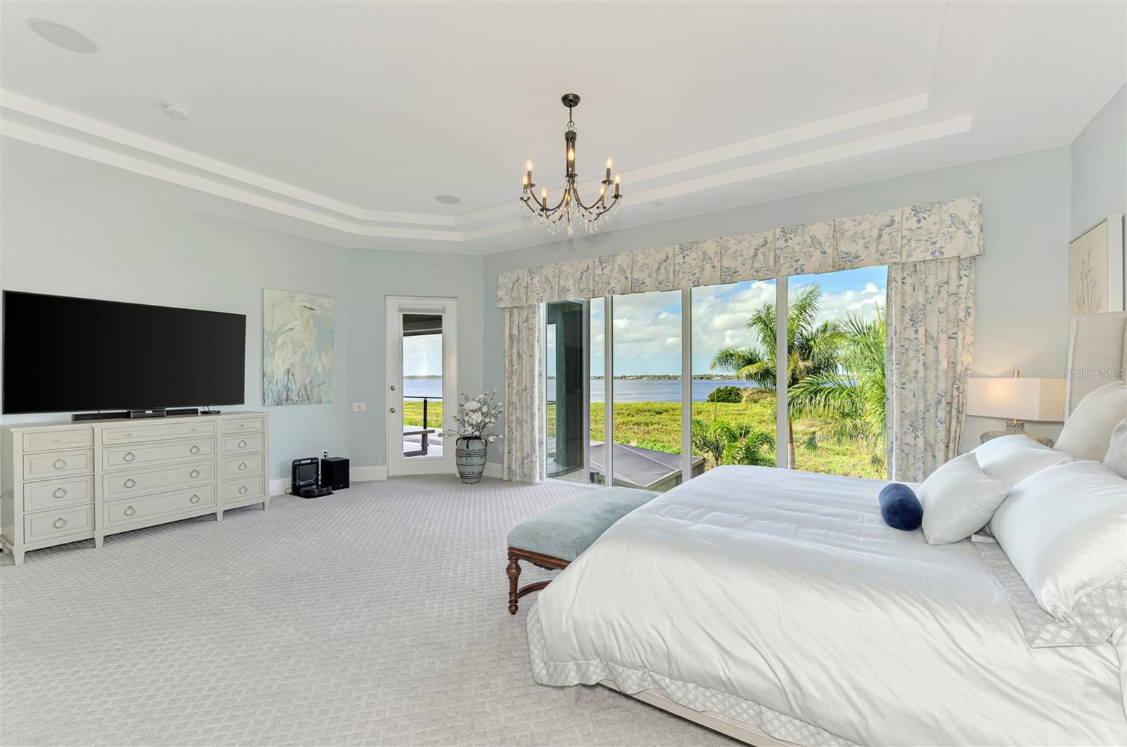 3051 Rivershore Lane