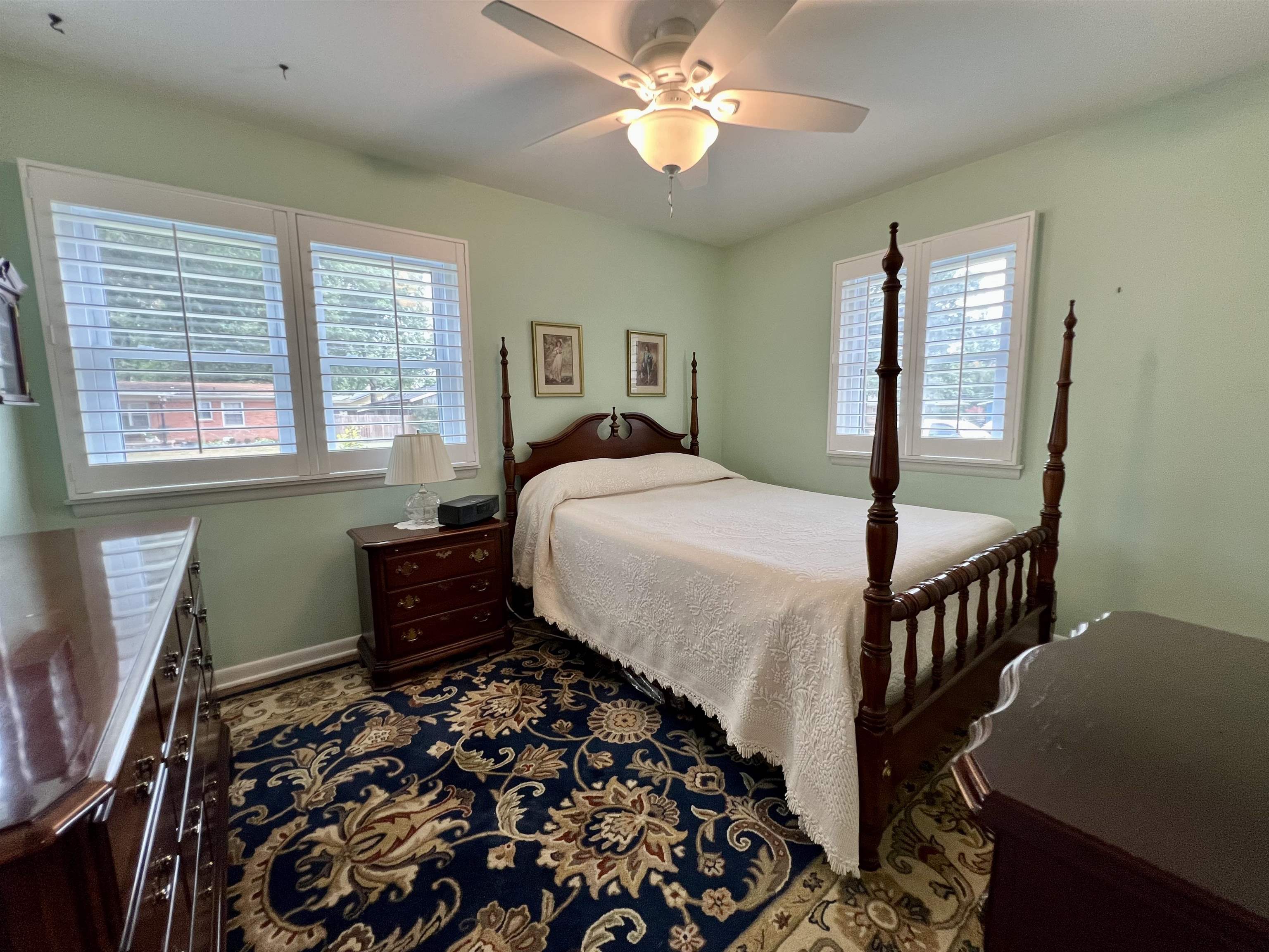 261 Greenway