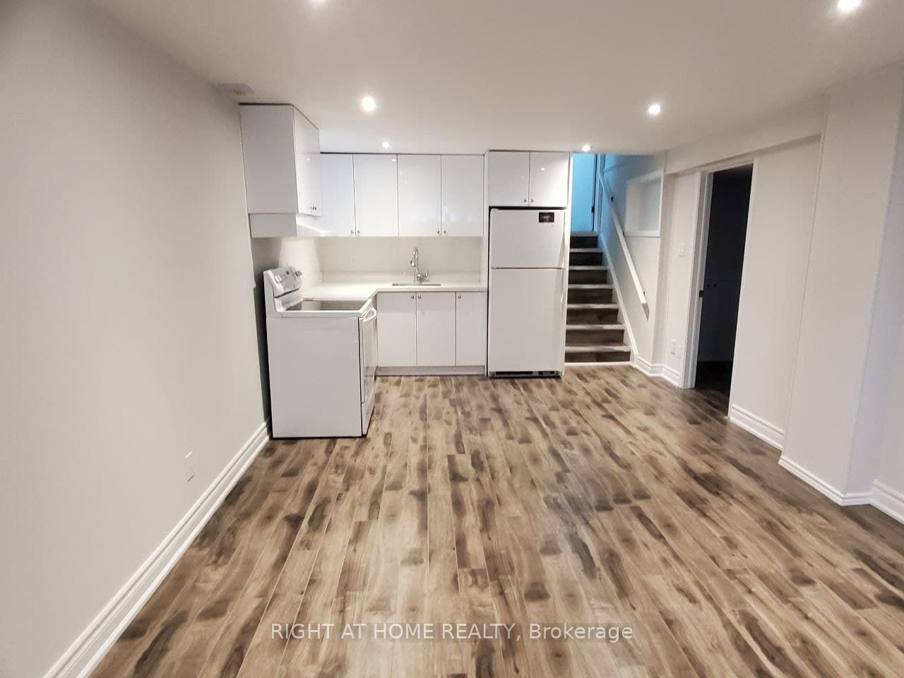10 Mcdonald Dr
