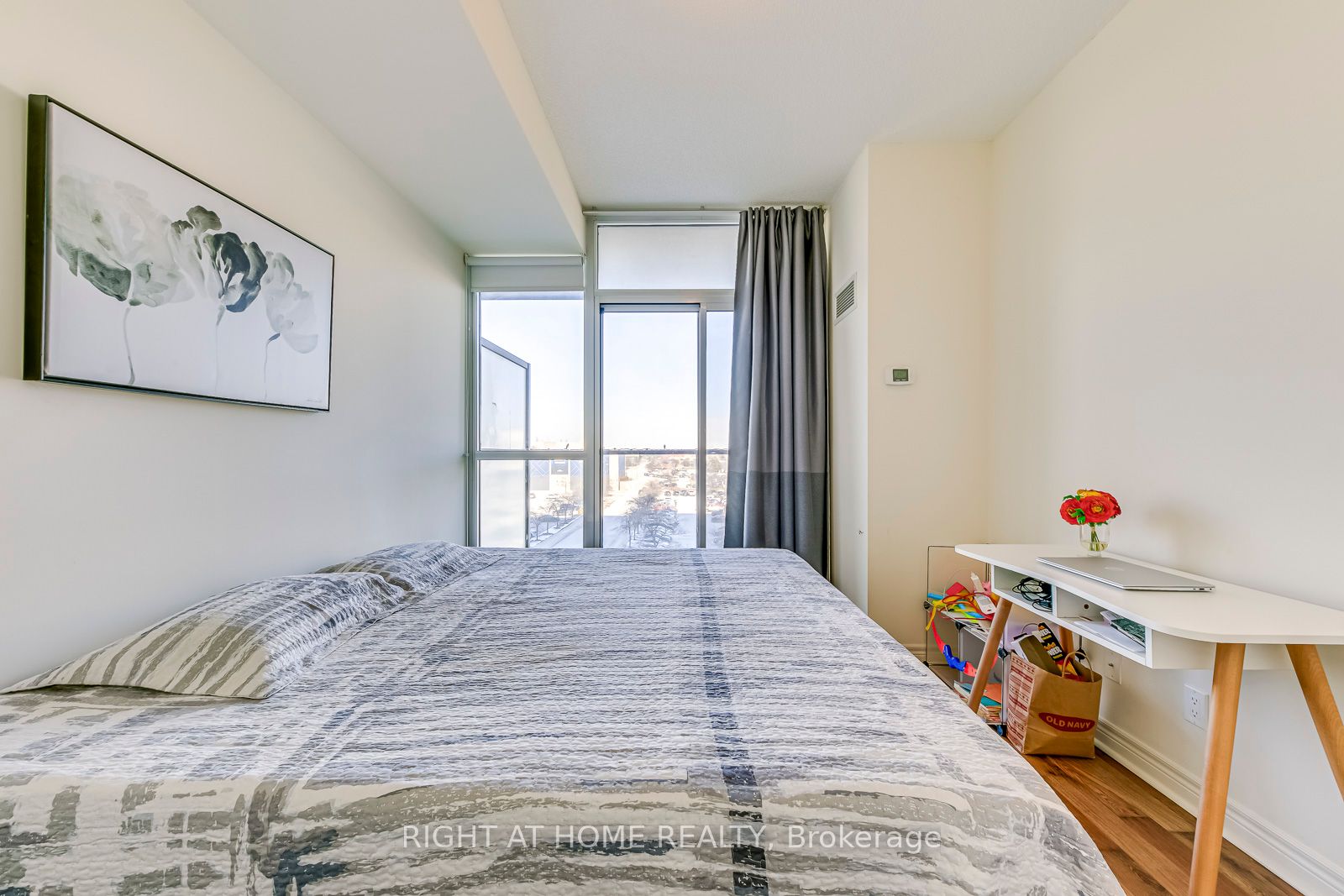 339 W Rathburn Rd 601