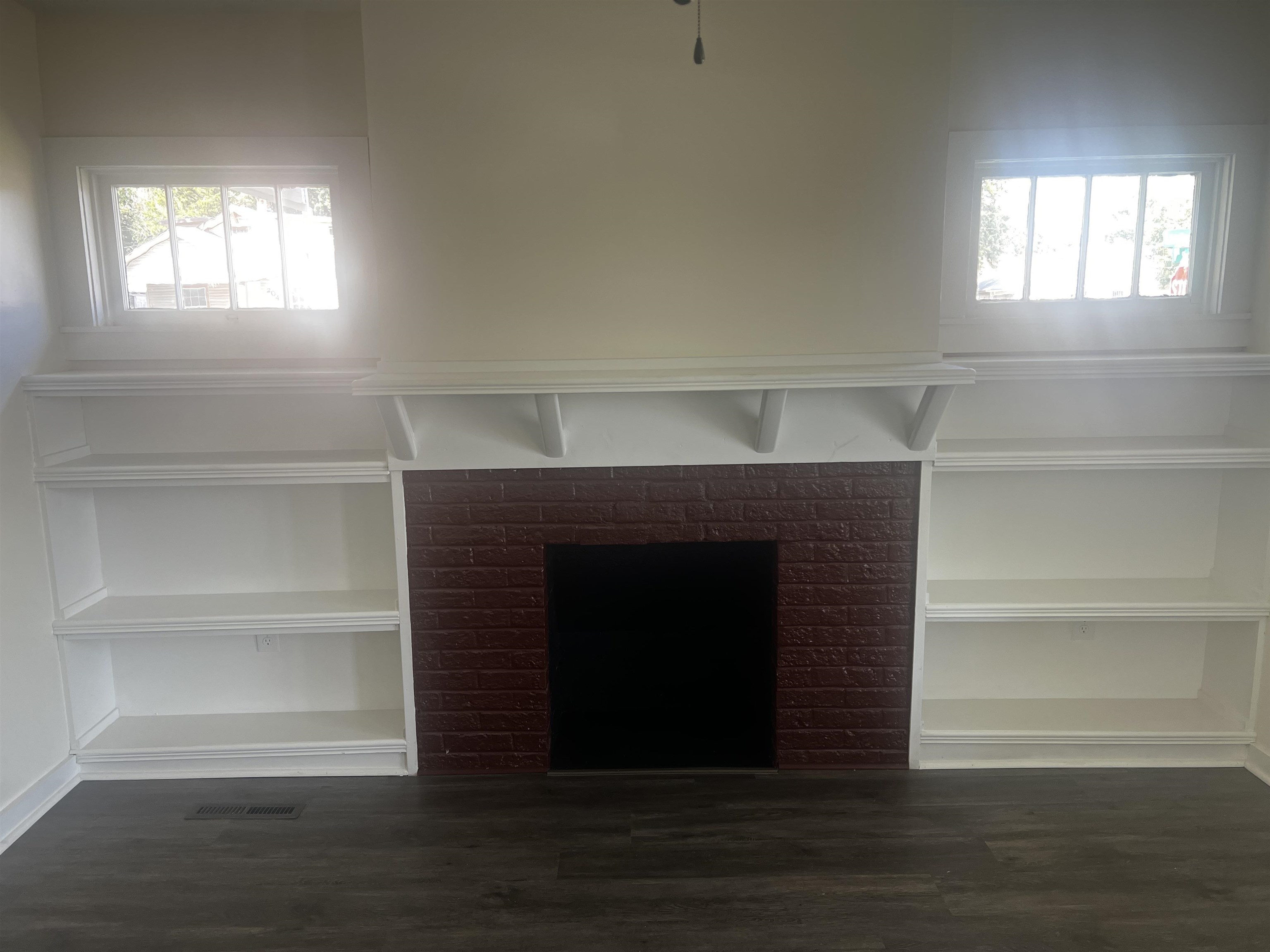 925 N 1st