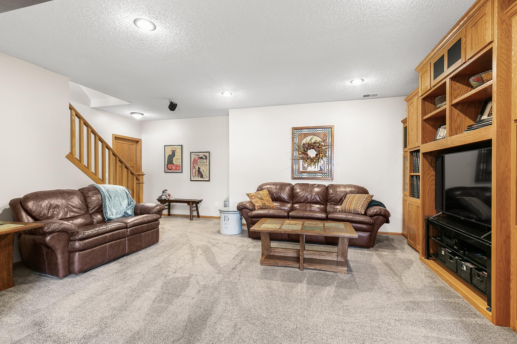700 Falcon Court