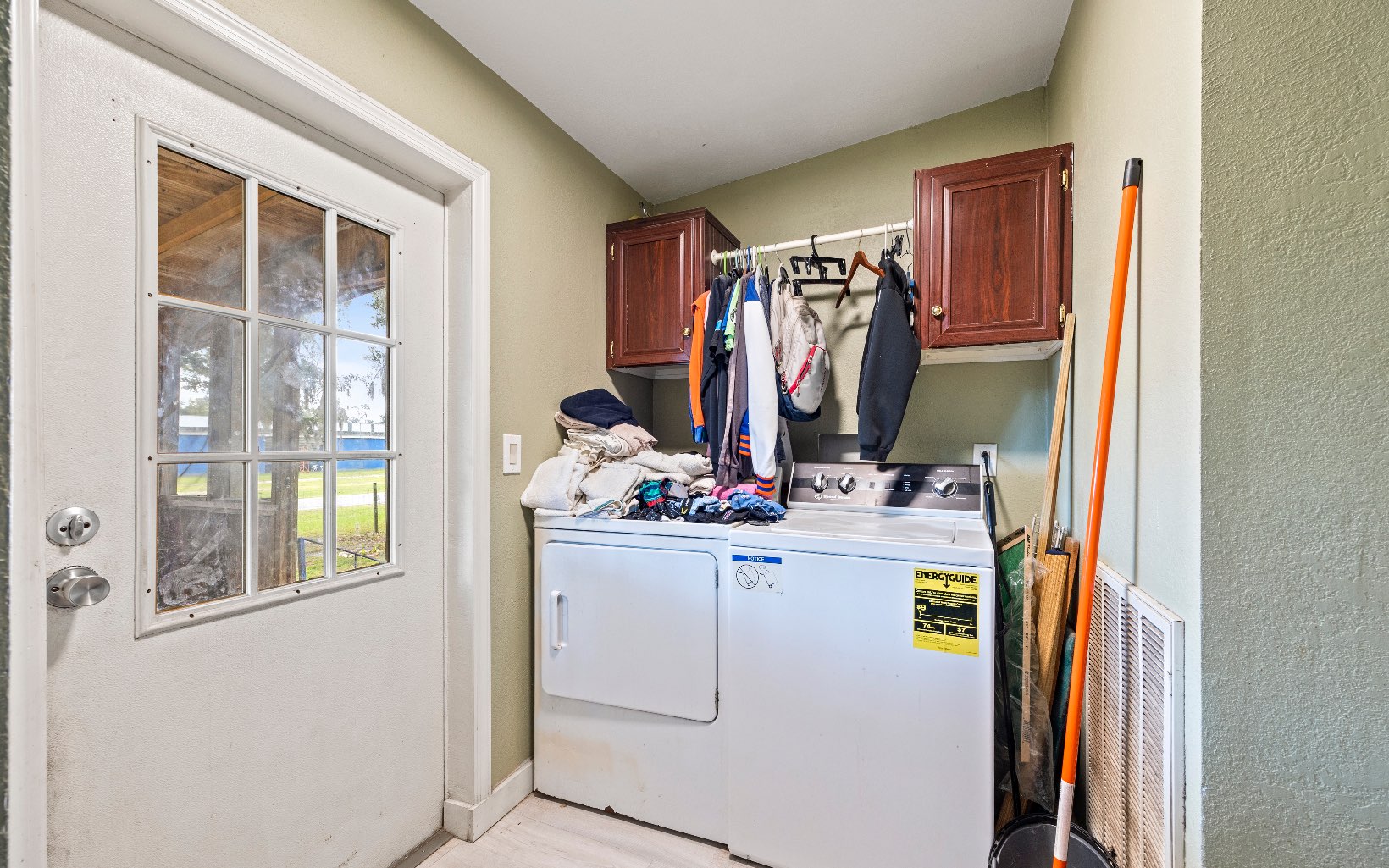 605 NE Governor Ave.