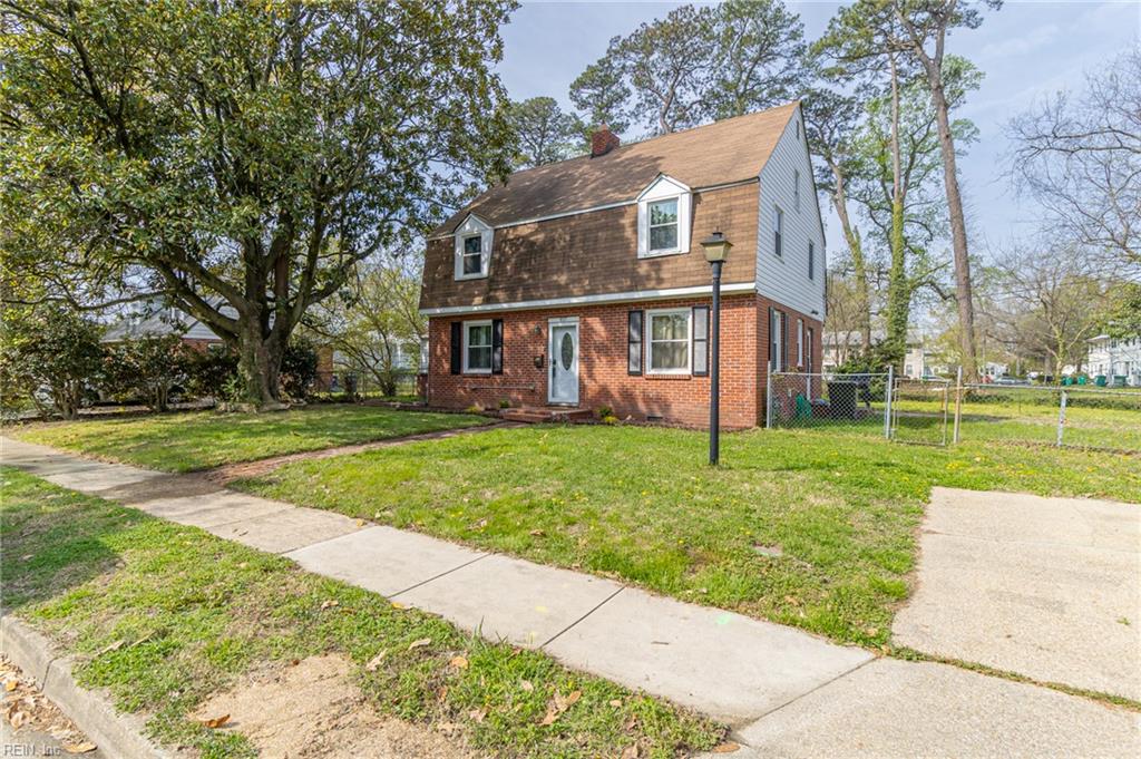 937 Dogwood Terrace